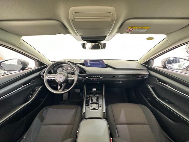 Mazda 3 Axela 2024 car image #5