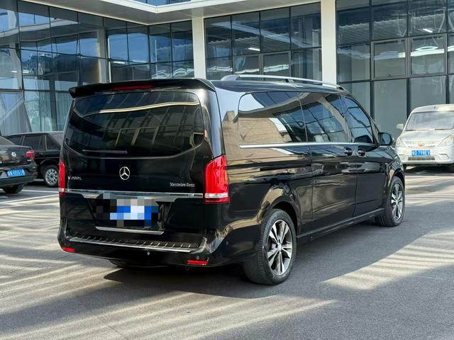 Mercedes-Benz V Class 2017 immagine di auto #5