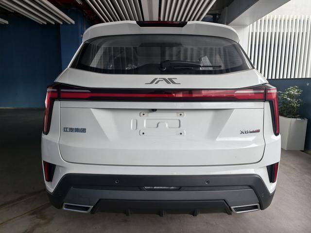 JAC X8 PLUS 2024 car image #5