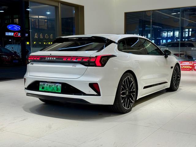 极氪 极氪001 2025 汽车图片 #5