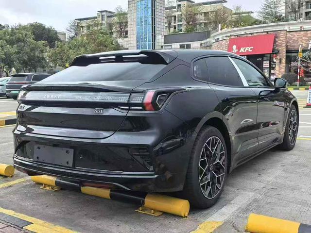 极氪 极氪001 2026 汽车图片 #5