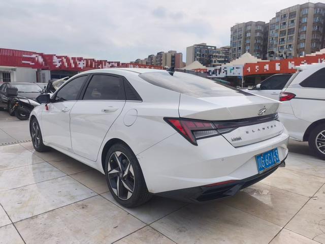 Hyundai Elantra 2022 car image #5
