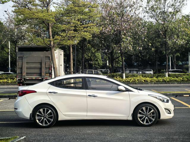Hyundai Elantra MD 2015 immagine di auto #5