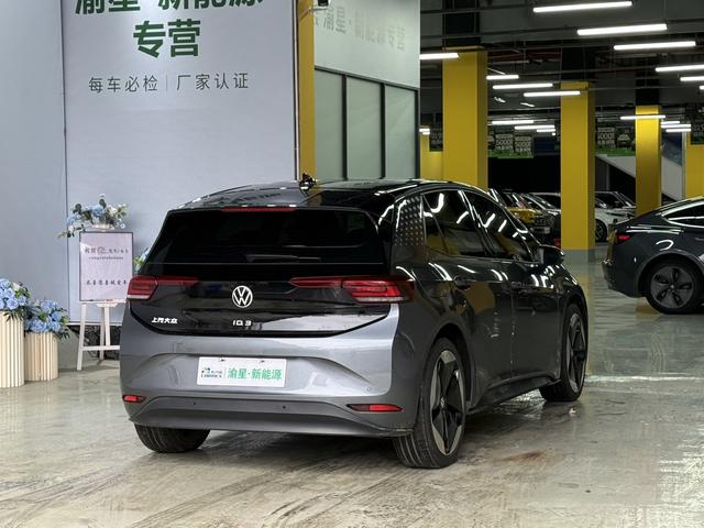 Volkswagen ID.3 2024 car image #5