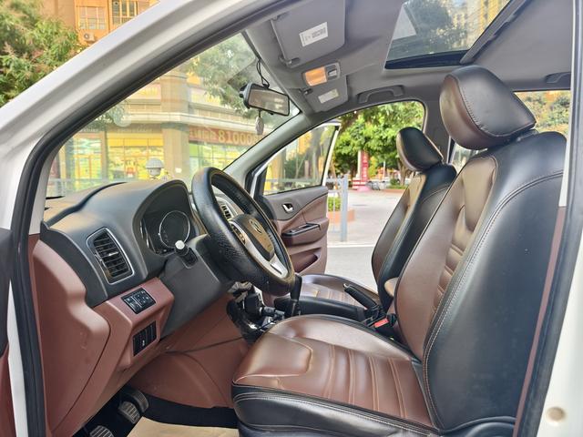 Forthing SX6 2016 car image #5