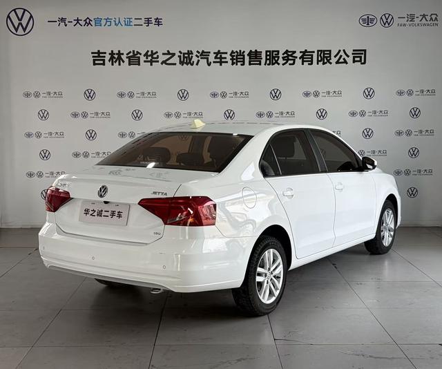 Volkswagen Jetta 2018 immagine di auto #5