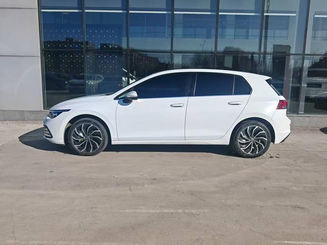 Volkswagen Golf 2021 car image #5