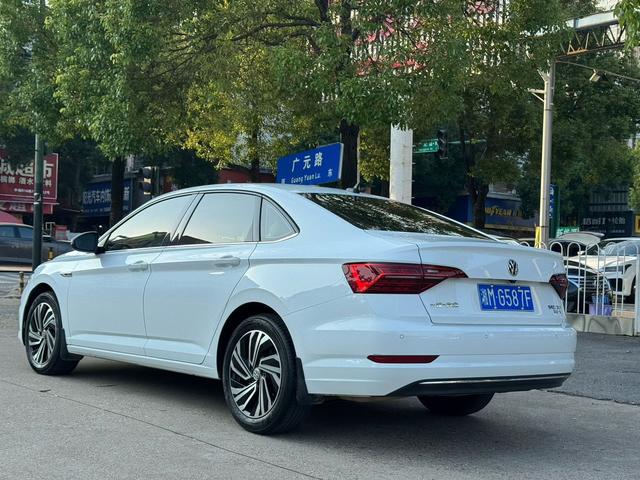 Volkswagen Sagitar 2022 car image #5