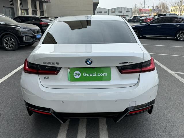 BMW i3 2023 immagine di auto #5