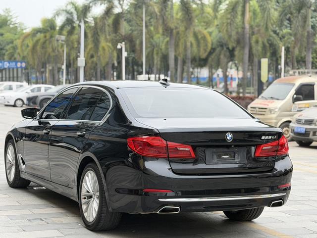 BMW 5 Series 2018 car image #5