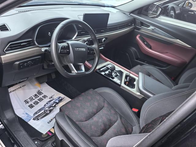 X70 2023 car image #5