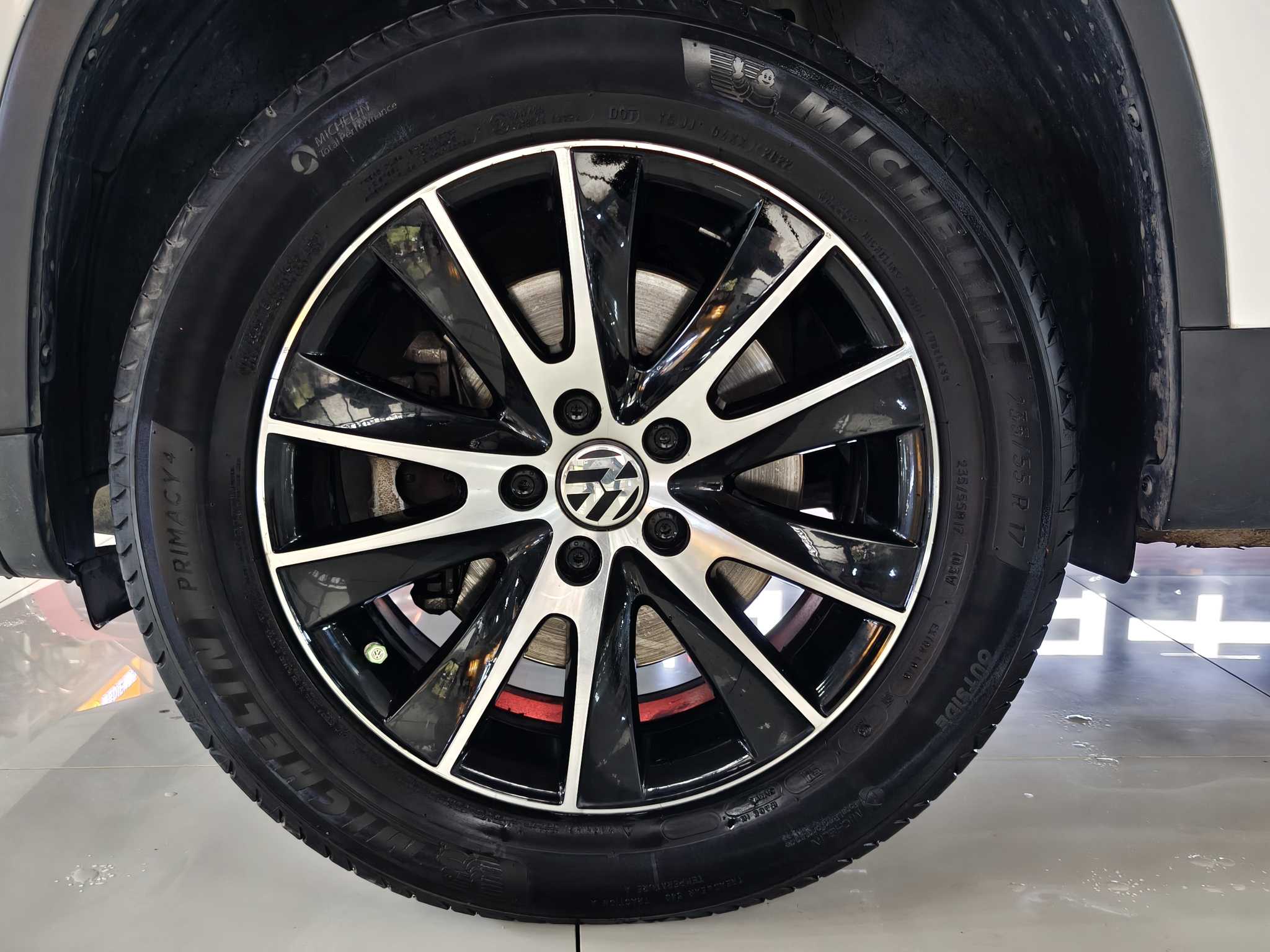 Volkswagen Tiguan 2016 car image #5