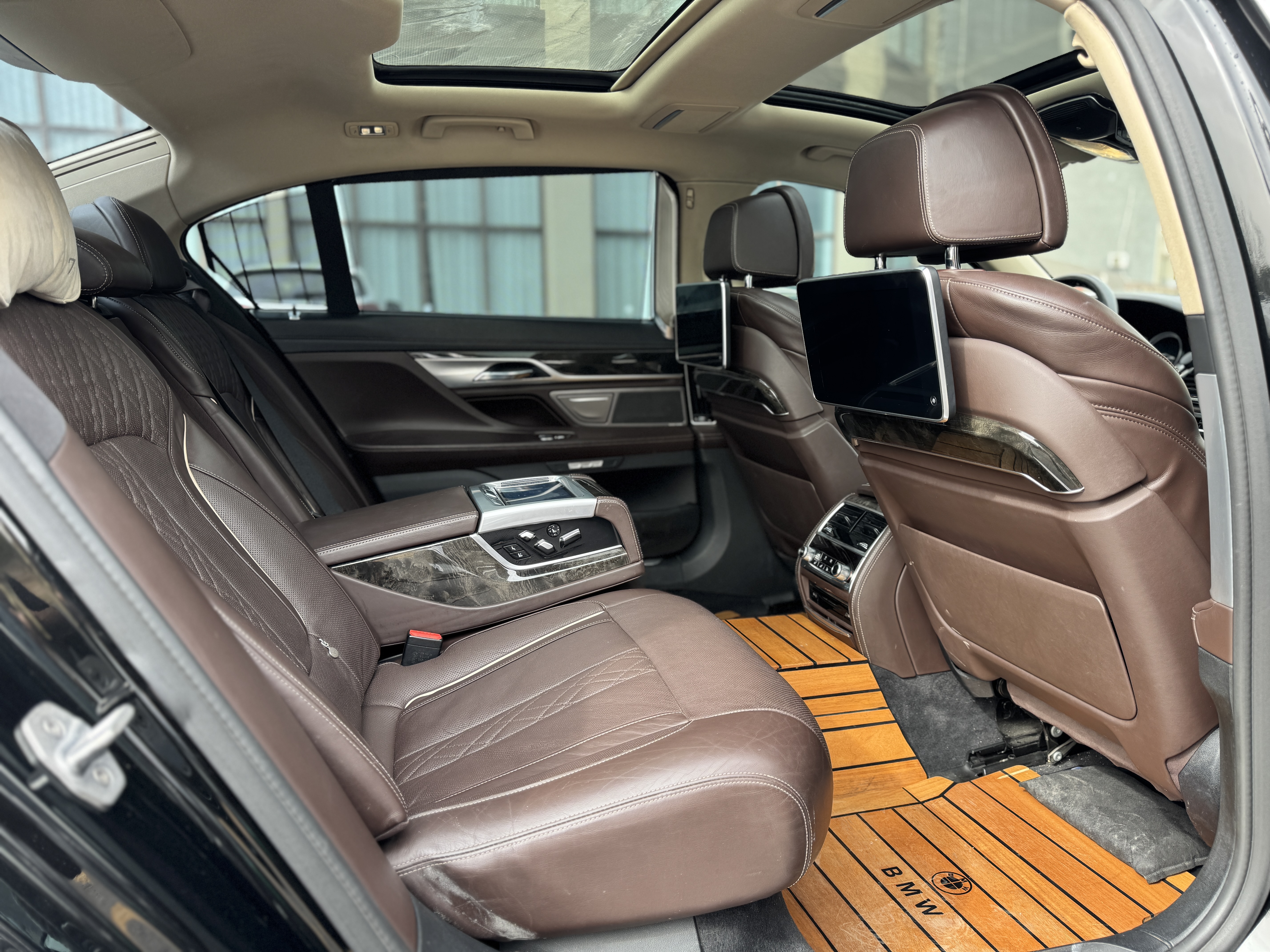 BMW 7 Series 2016 car image #5