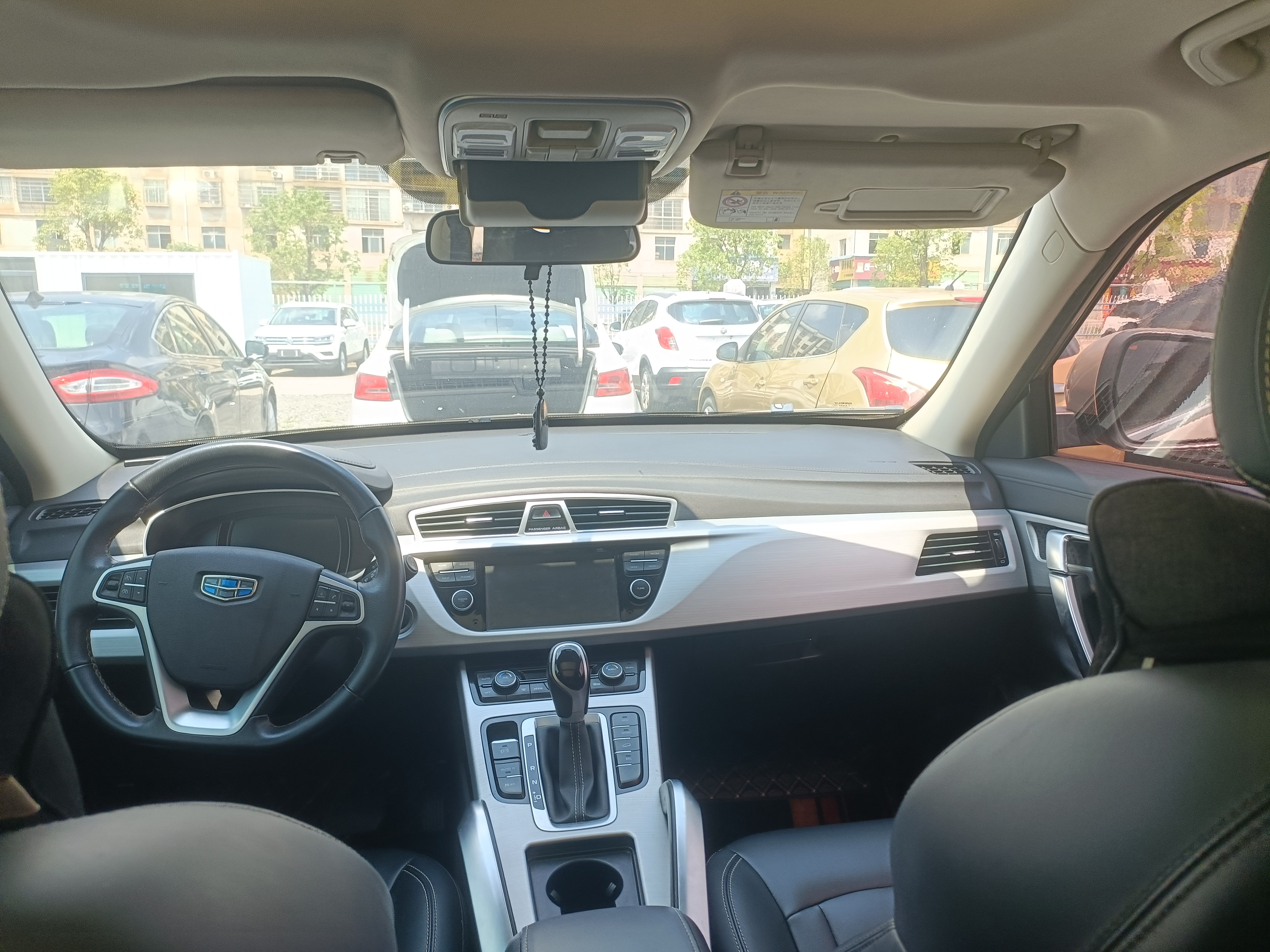 GEELY 2018 #5 GEELY 2018 car image #5