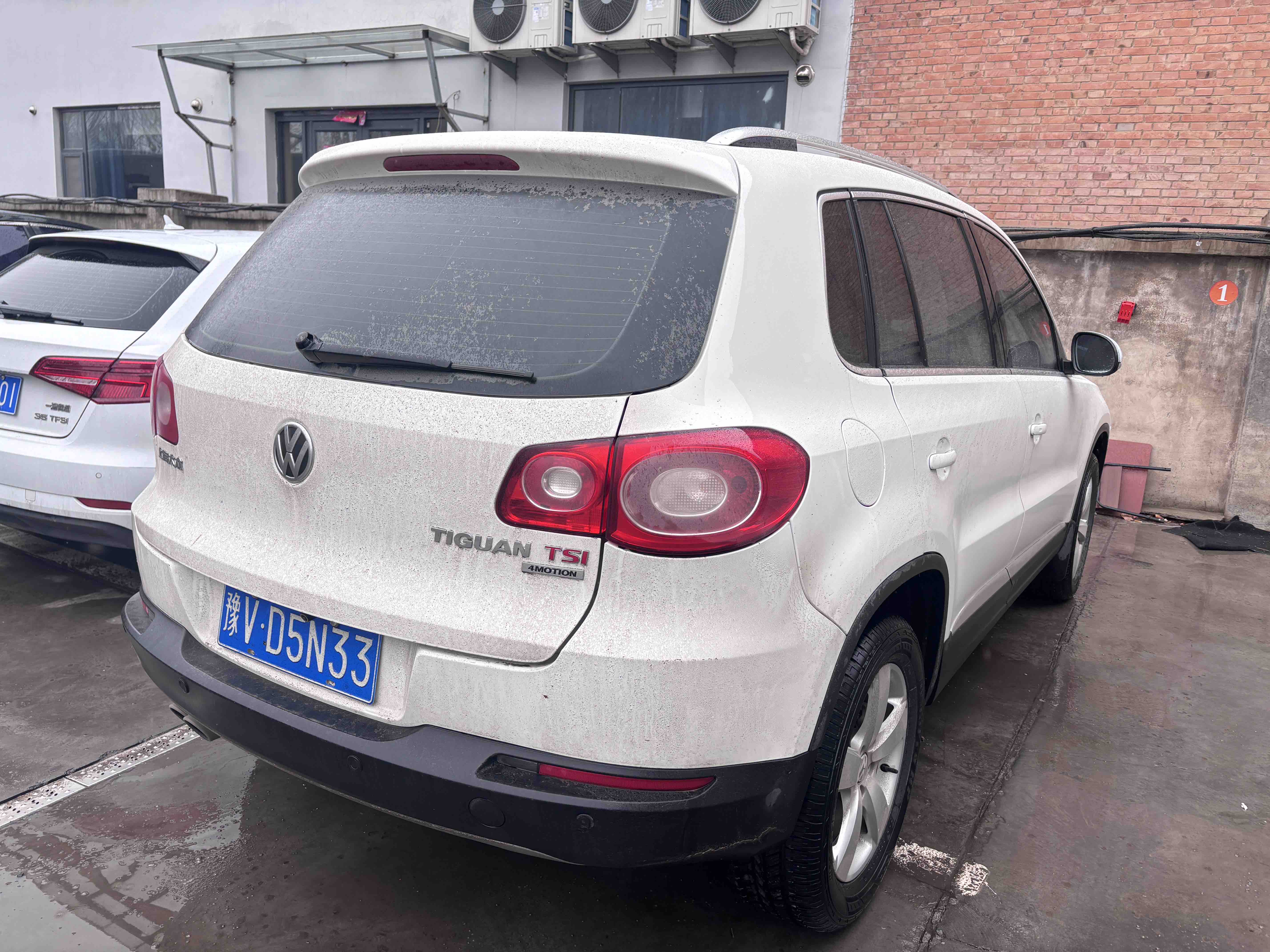 Volkswagen Tiguan 2013 car image #5