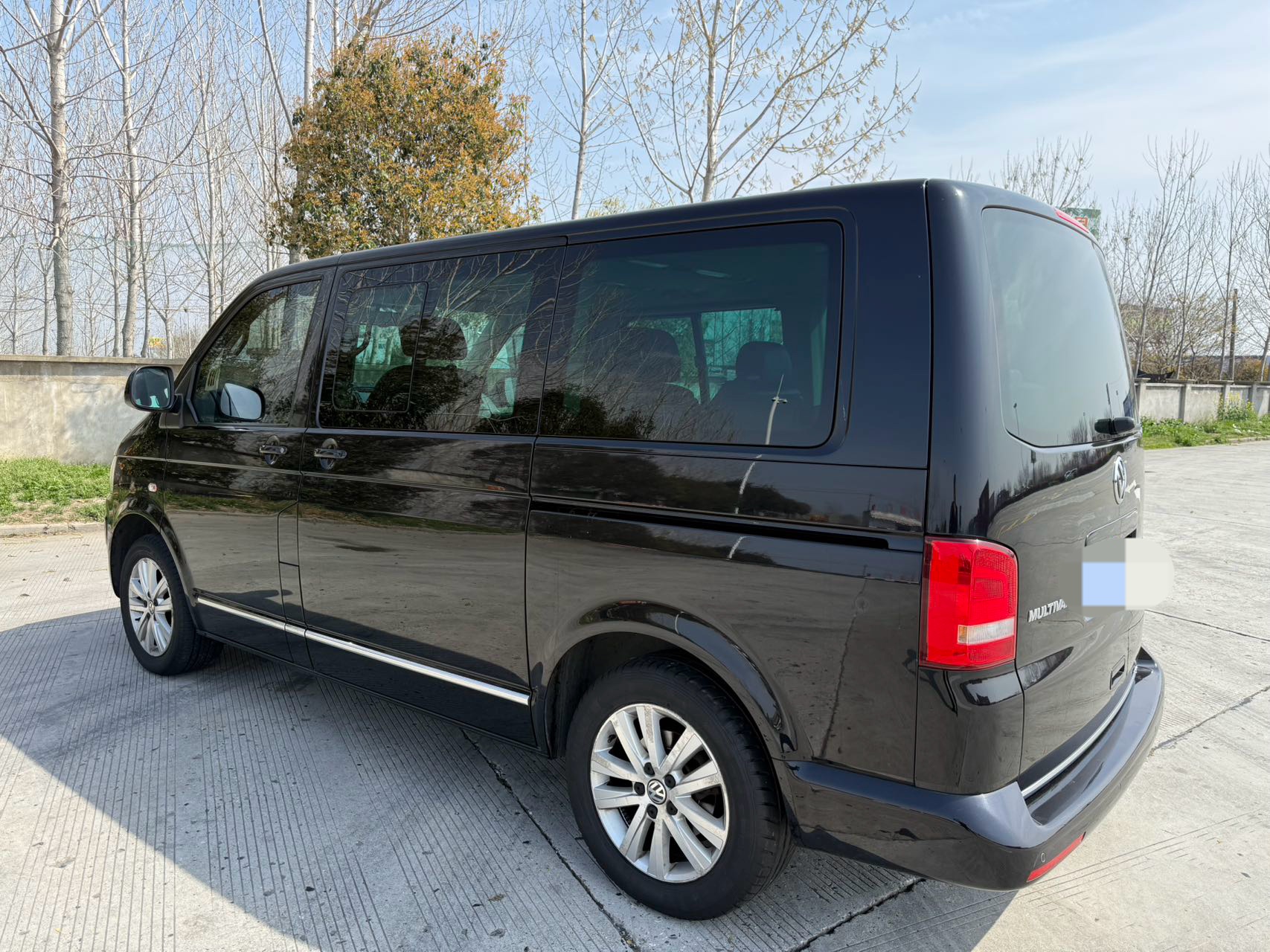 Volkswagen Multivan 2015 car image #5
