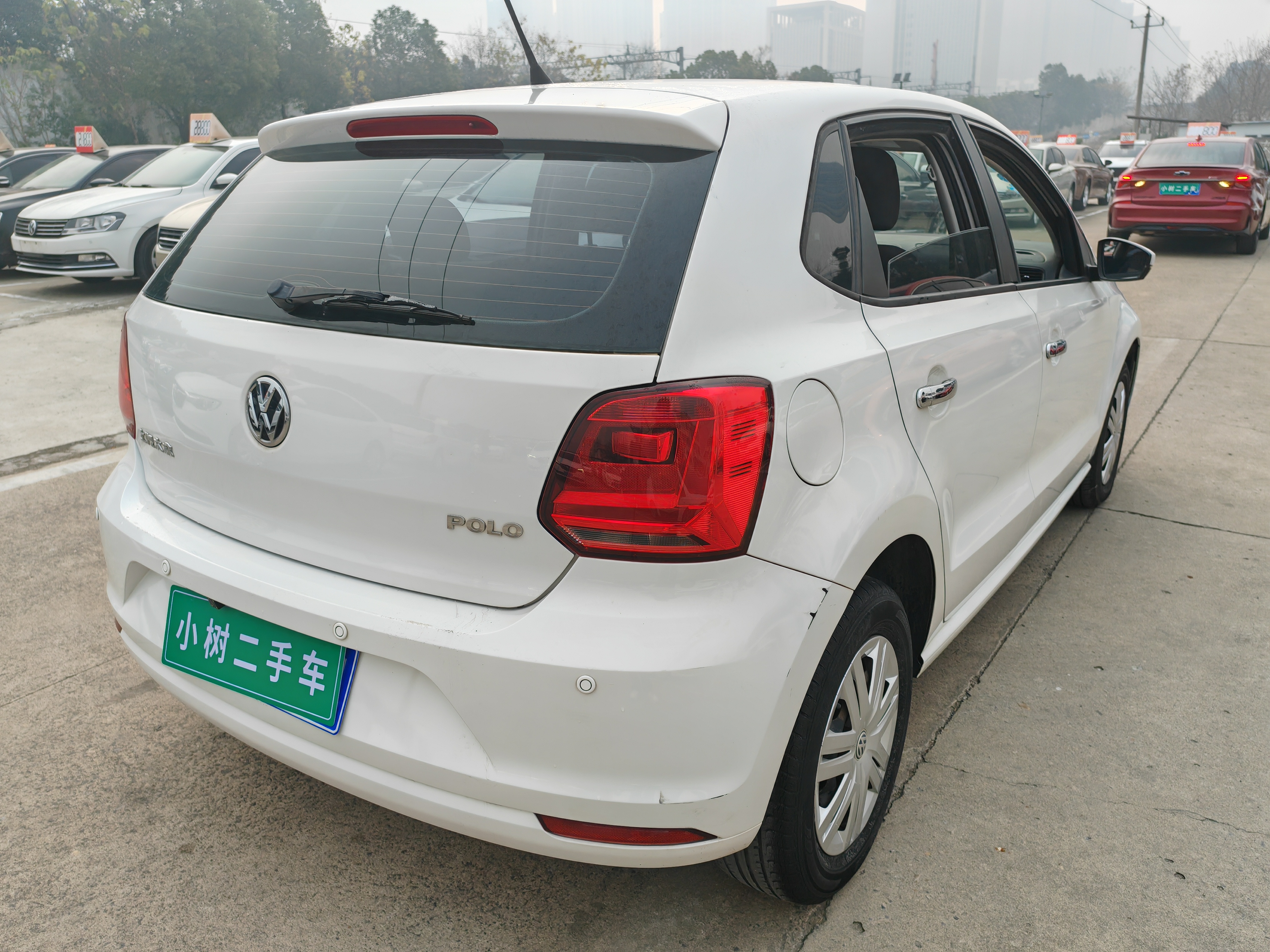 Volkswagen Polo 2016 car image #5
