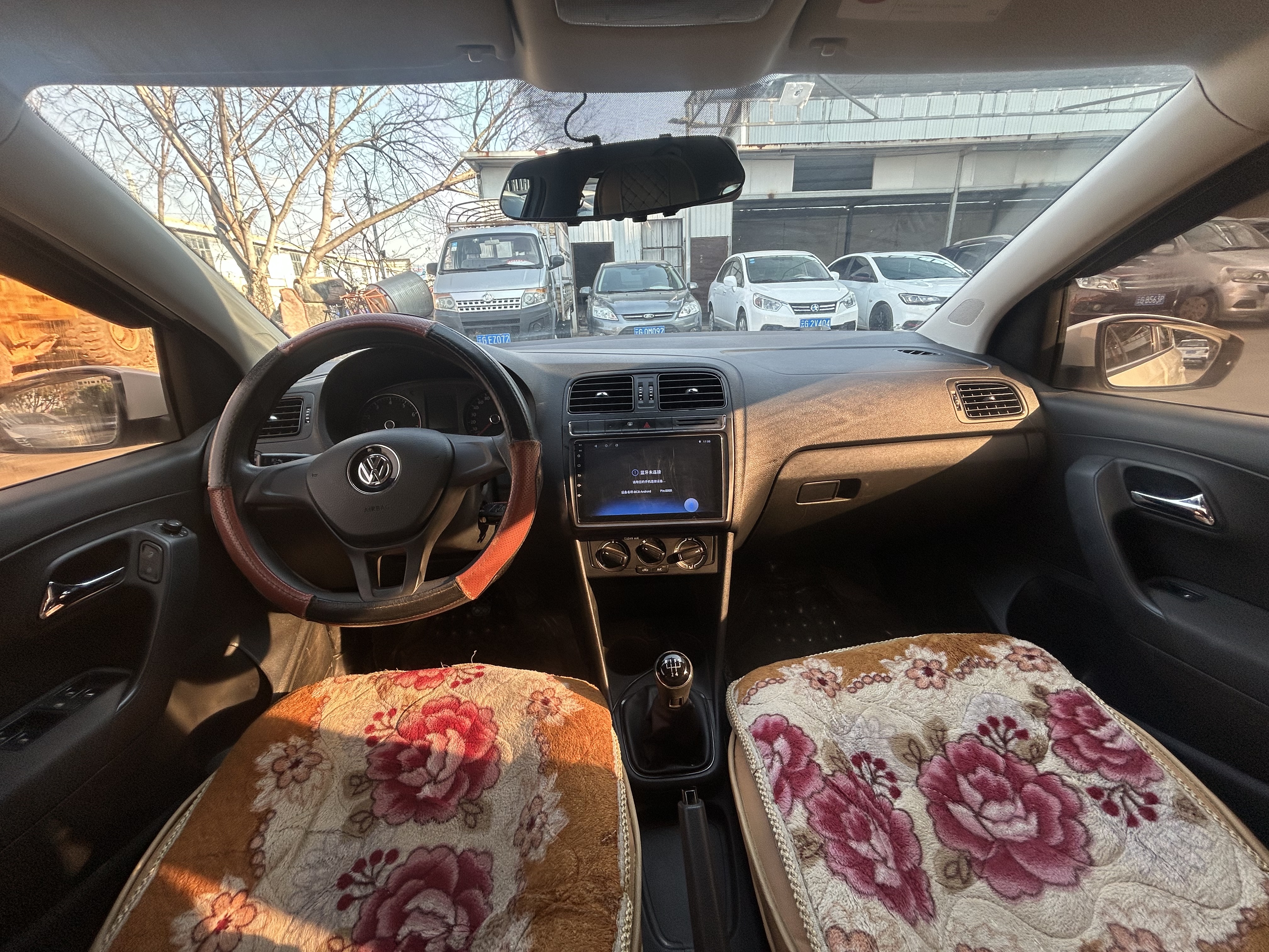 Polo 2016 car image #5