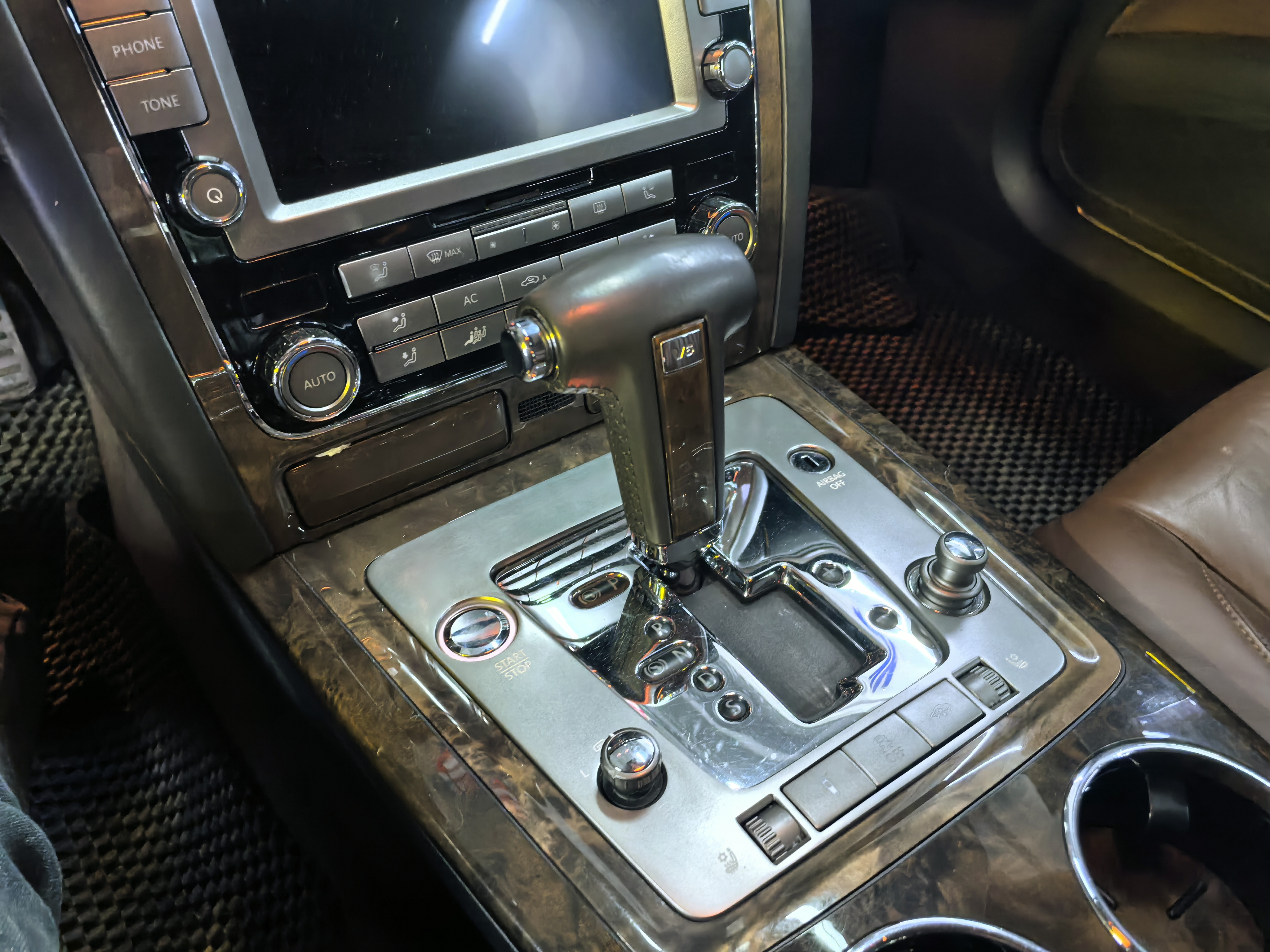 Volkswagen Pheaton 2015 immagine di auto #5