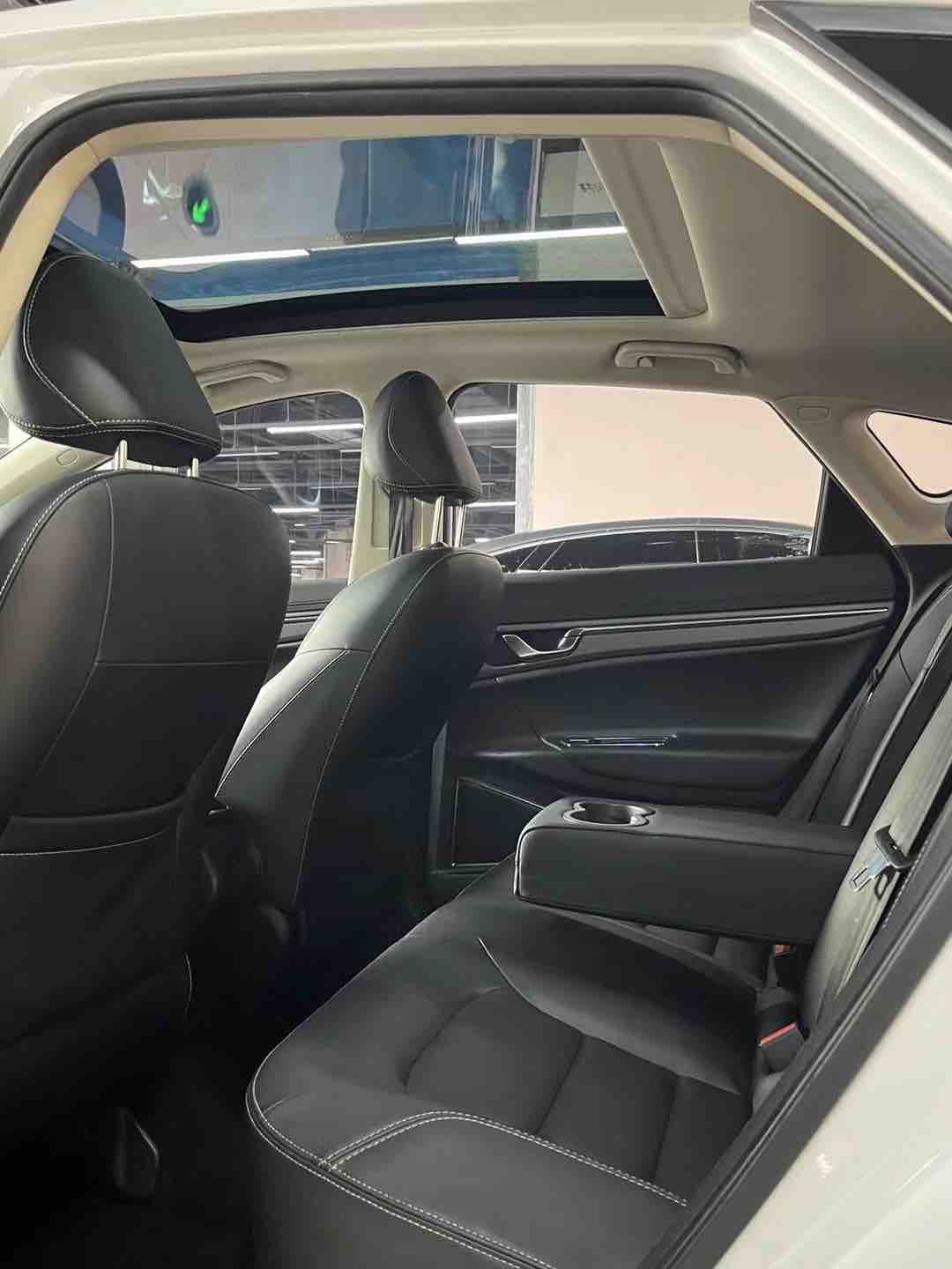 Emgrand GS 2017 #5 Emgrand GS 2017 car image #5