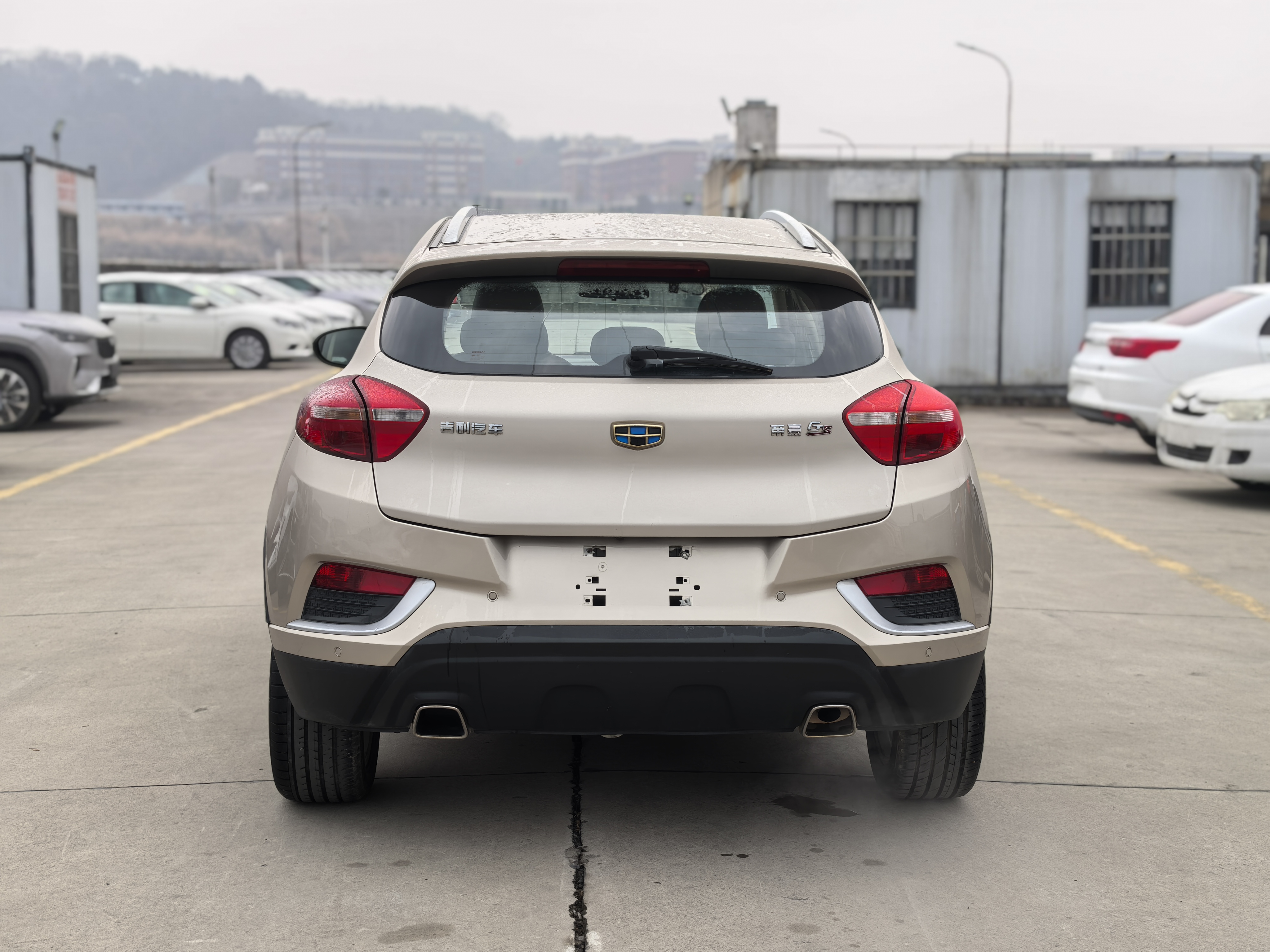 Emgrand GS 2017 car image #5