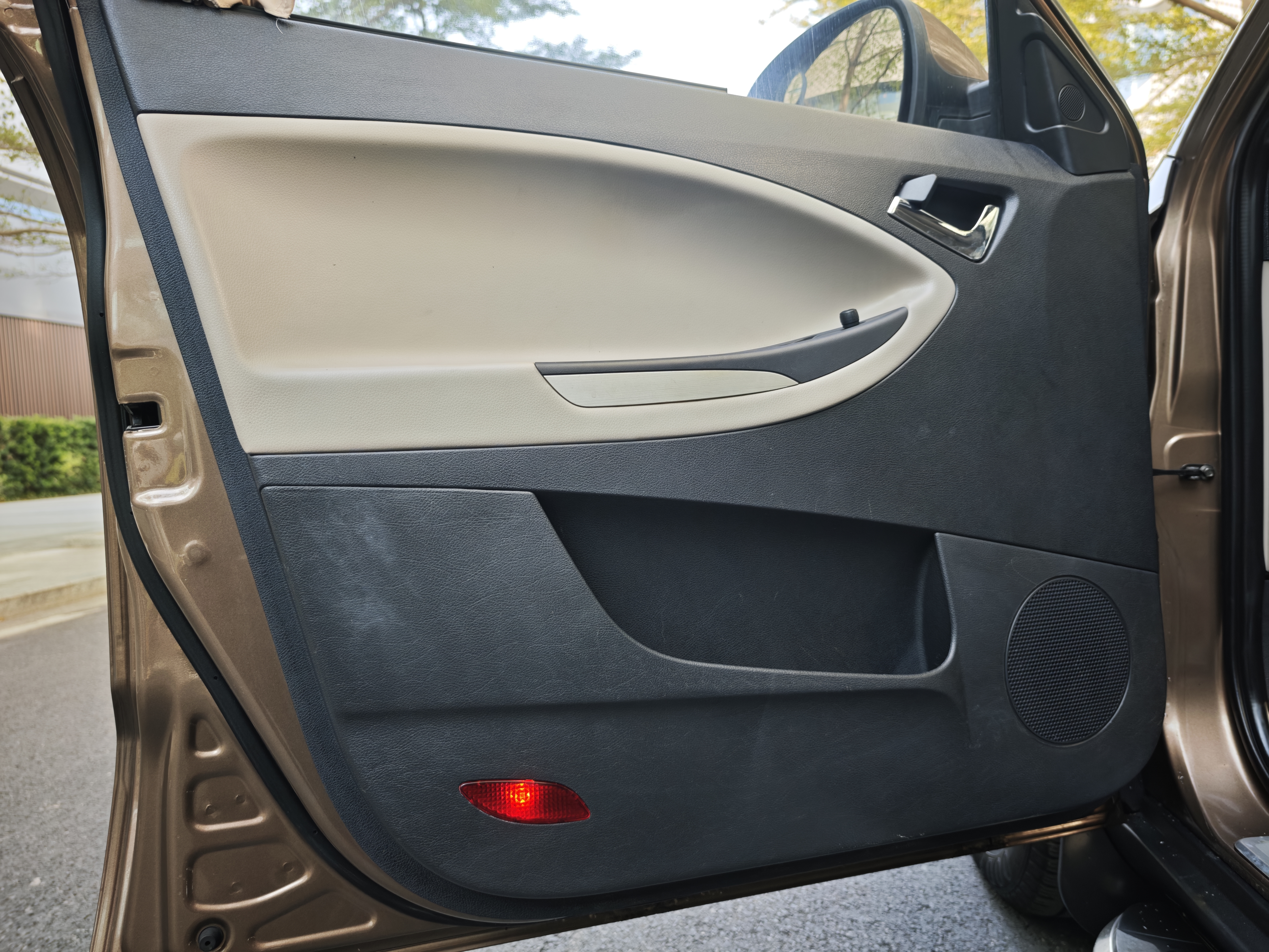 GEELY GX7 2012 car image #5