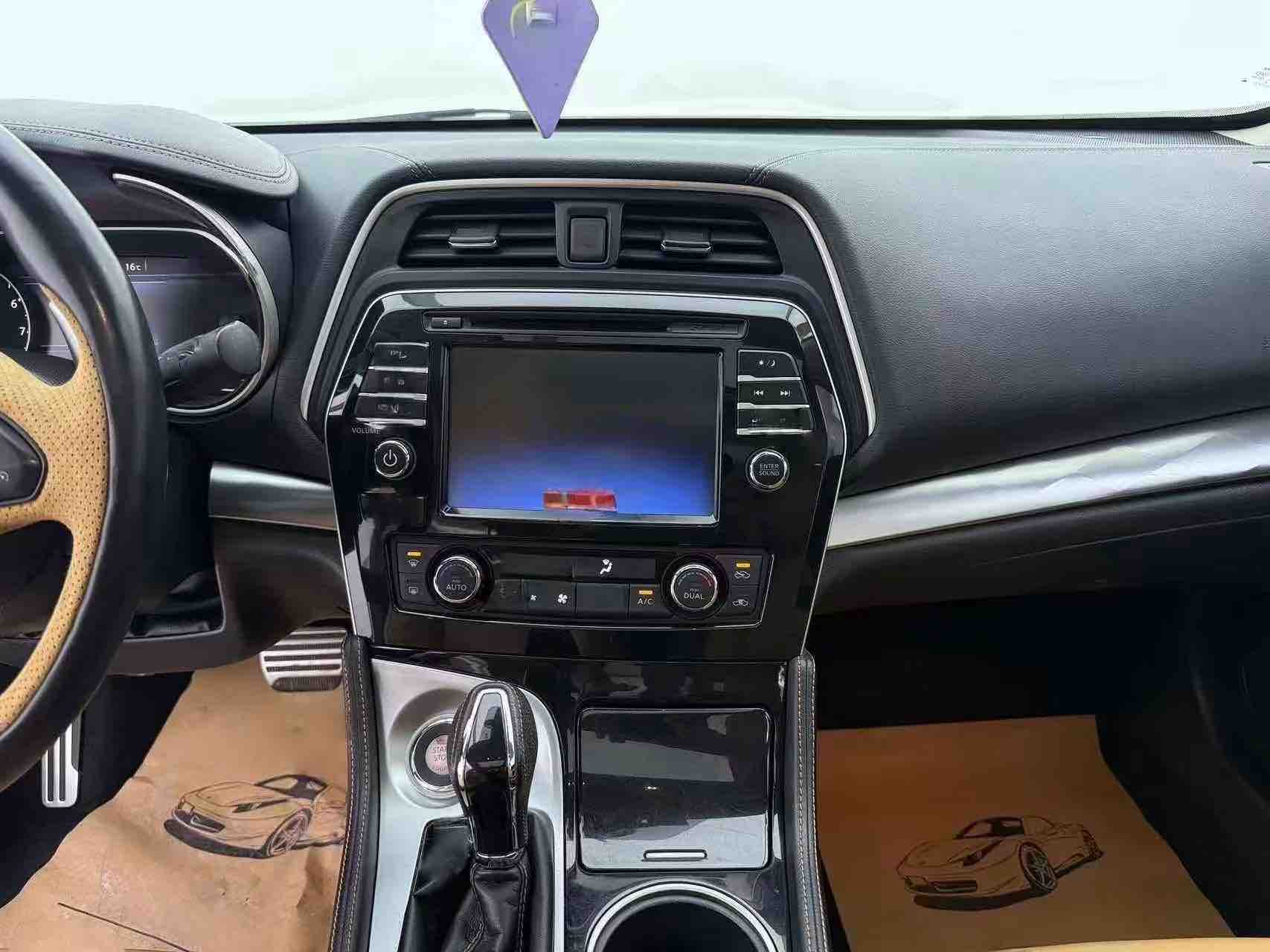 Nissan Maxima 2018 immagine di auto #5