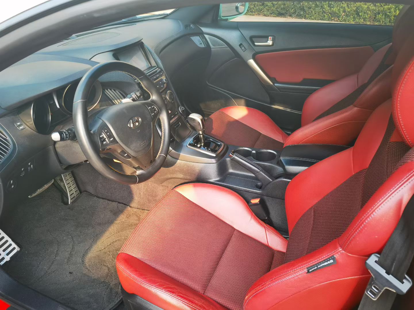 Hyundai Rohens-Coupe 2014 #5 Hyundai Rohens-Coupe 2014 car image #5