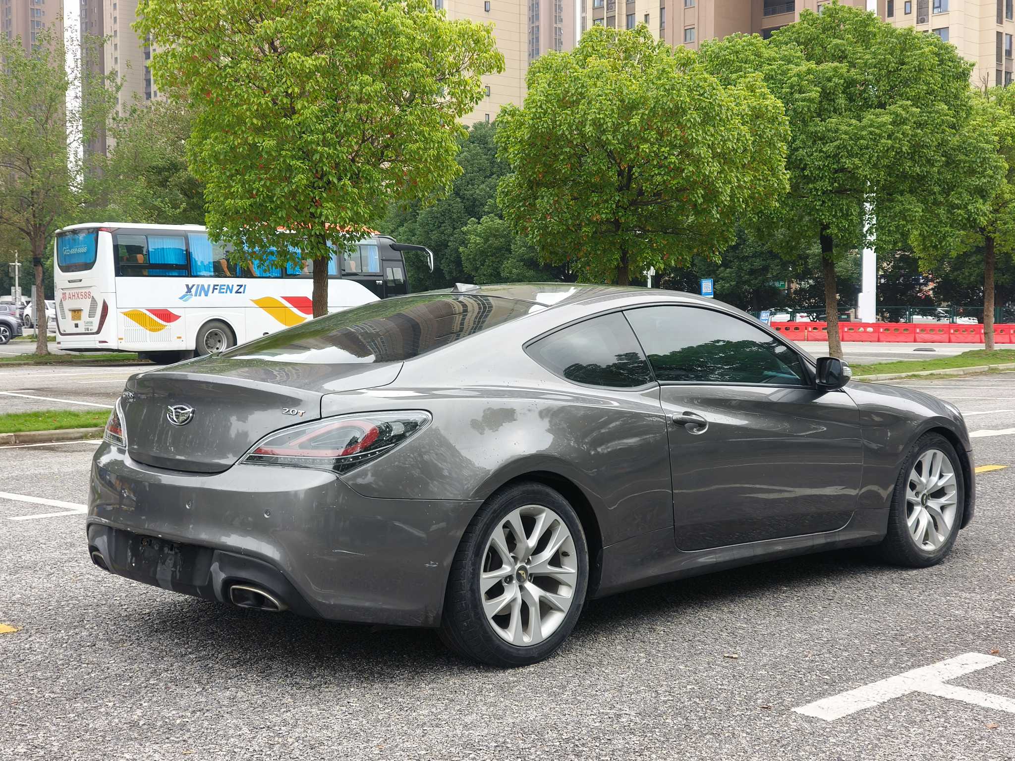 Hyundai Rohens-Coupe 2015 #5 Hyundai Rohens-Coupe 2015 car image #5