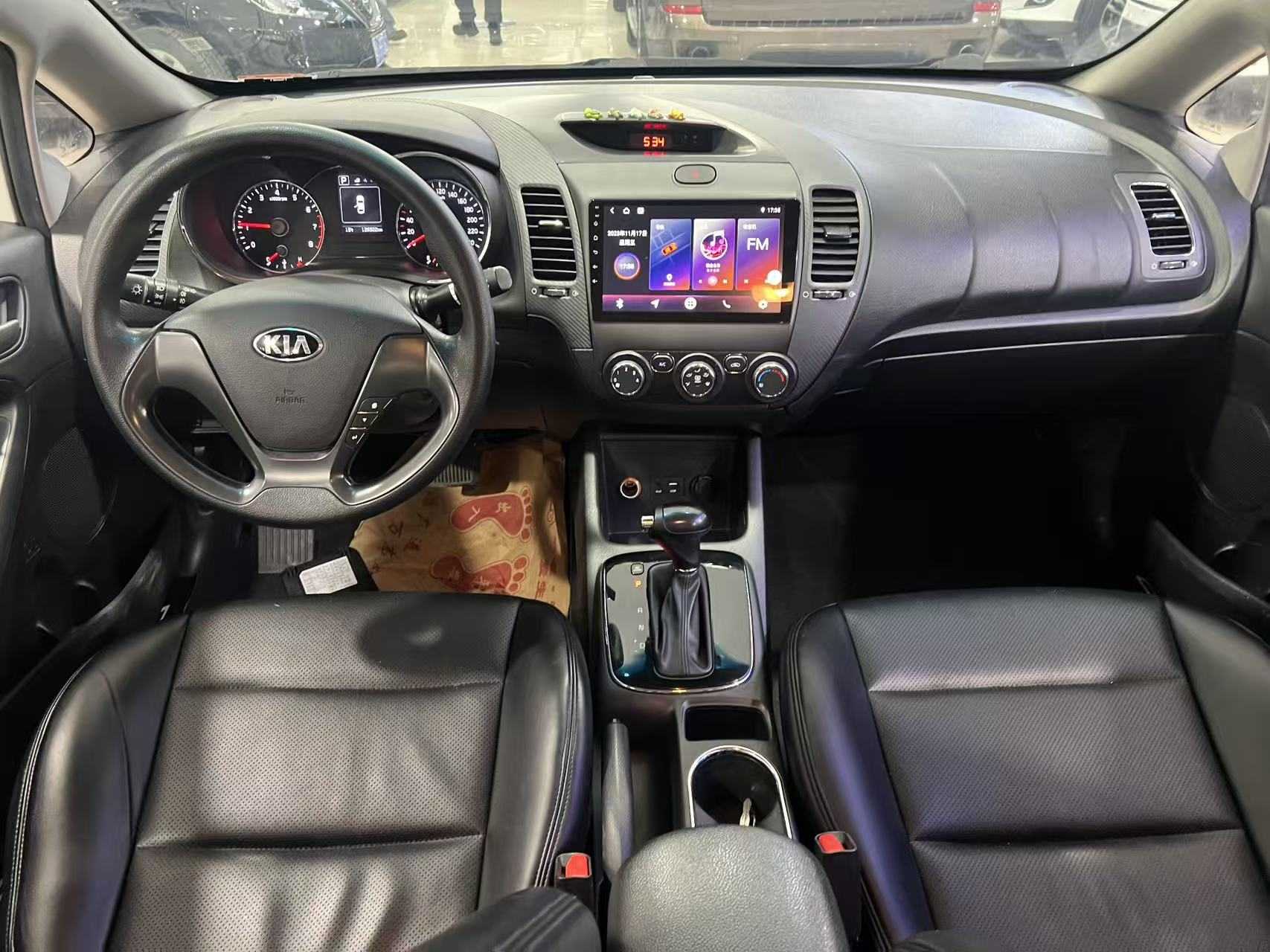 Kia K3 2018 car image #5