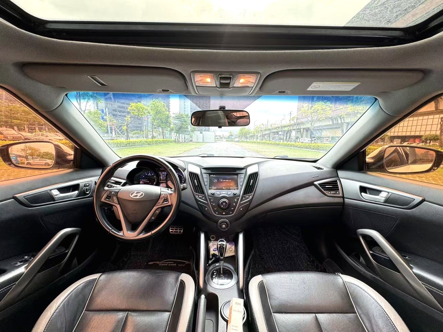 Hyundai Veloster 2013 #5 Hyundai Veloster 2013 car image #5