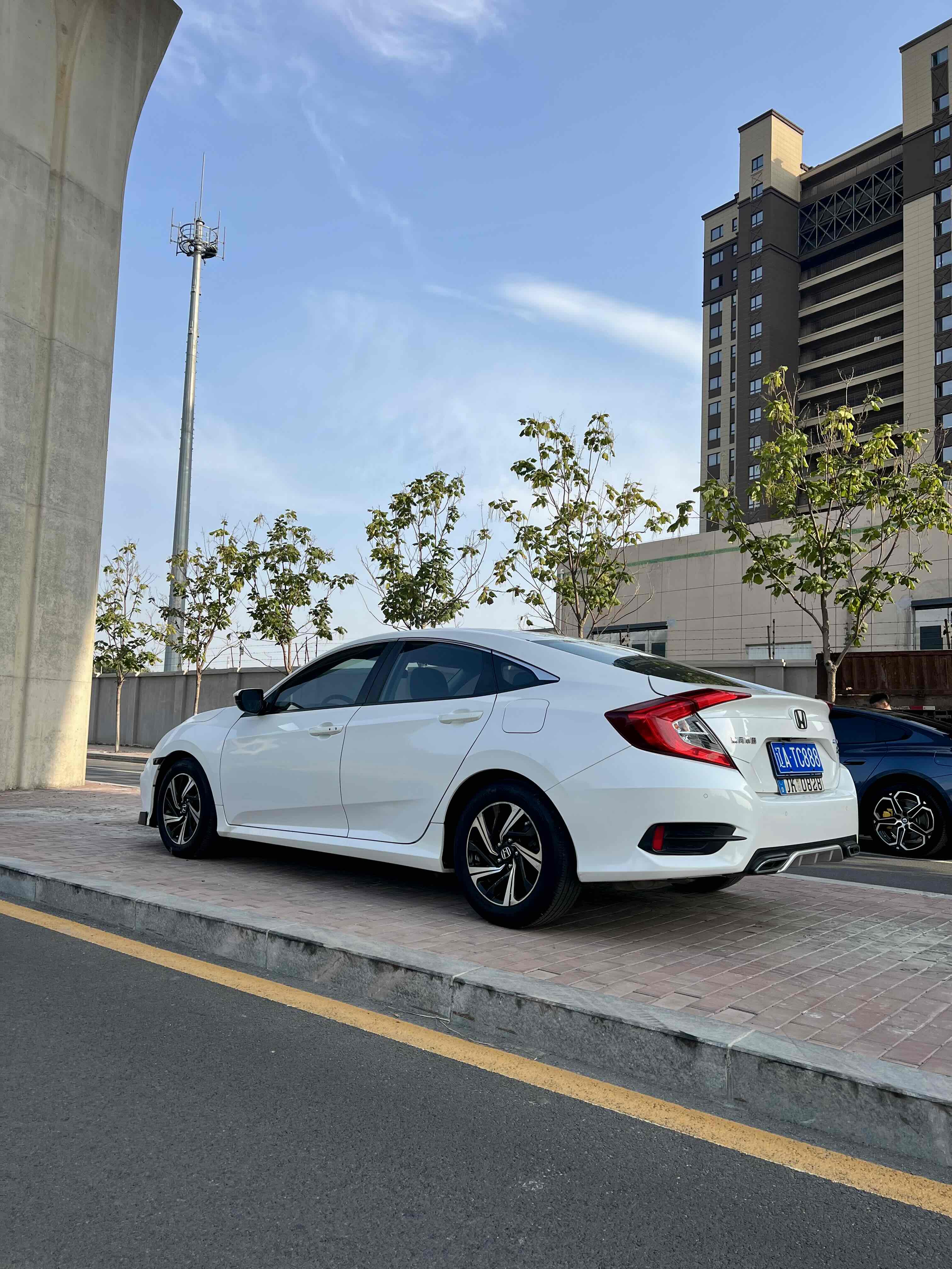 Honda Civic 2018 car image #5