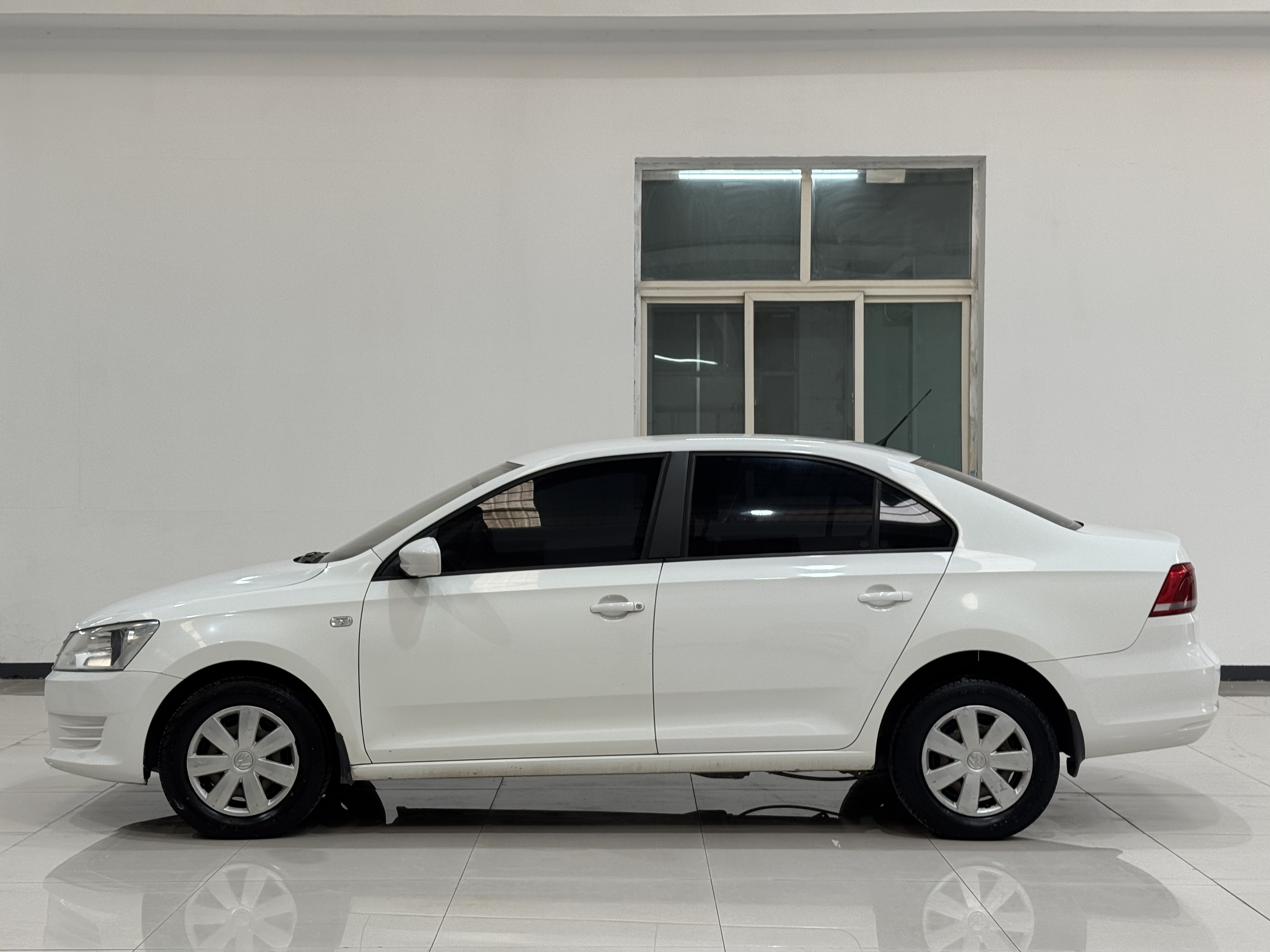 Volkswagen Santana 2013 #5 Volkswagen Santana 2013 immagine di auto #5