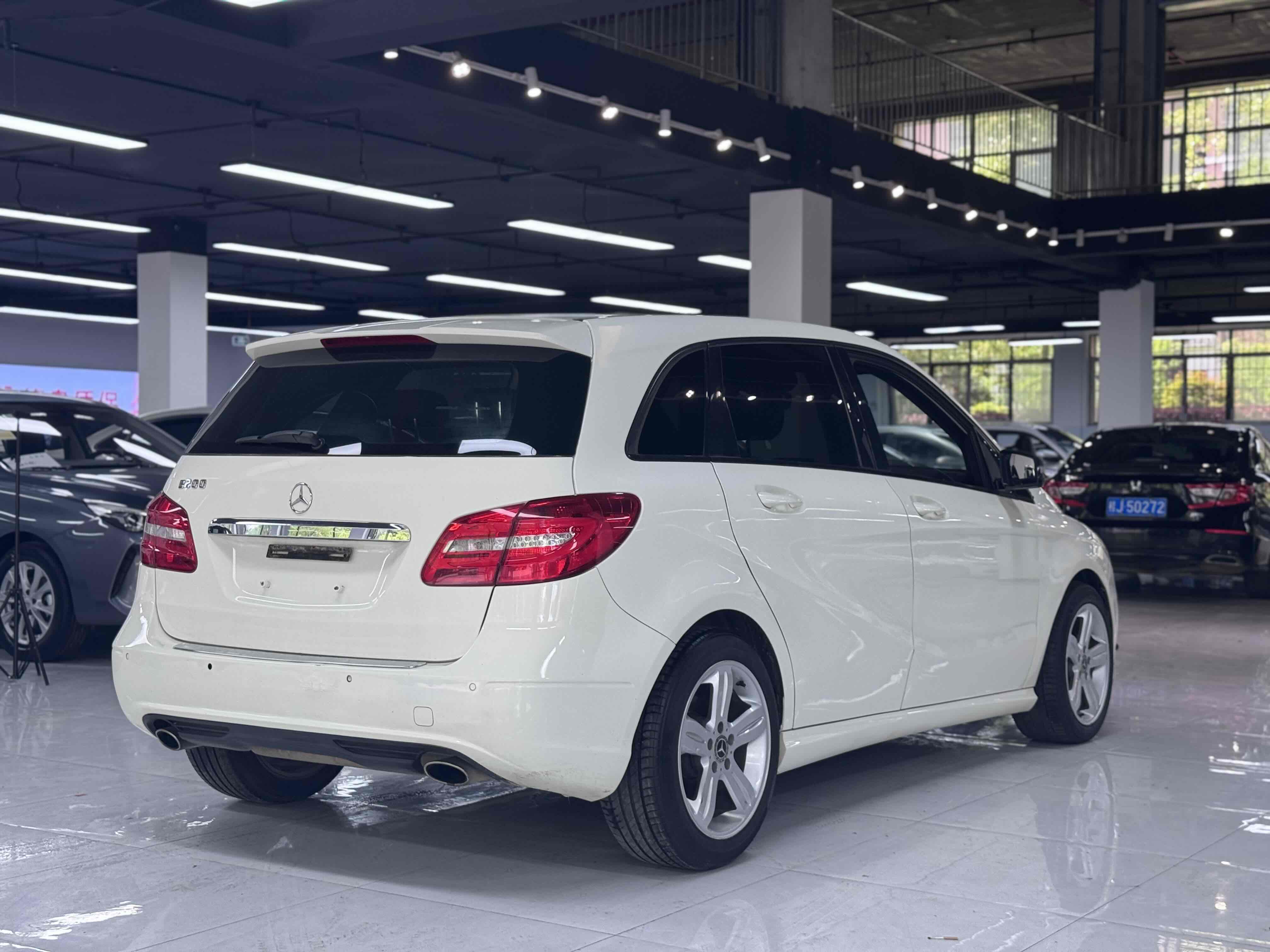 Mercedes-Benz B Class 2014 car image #5