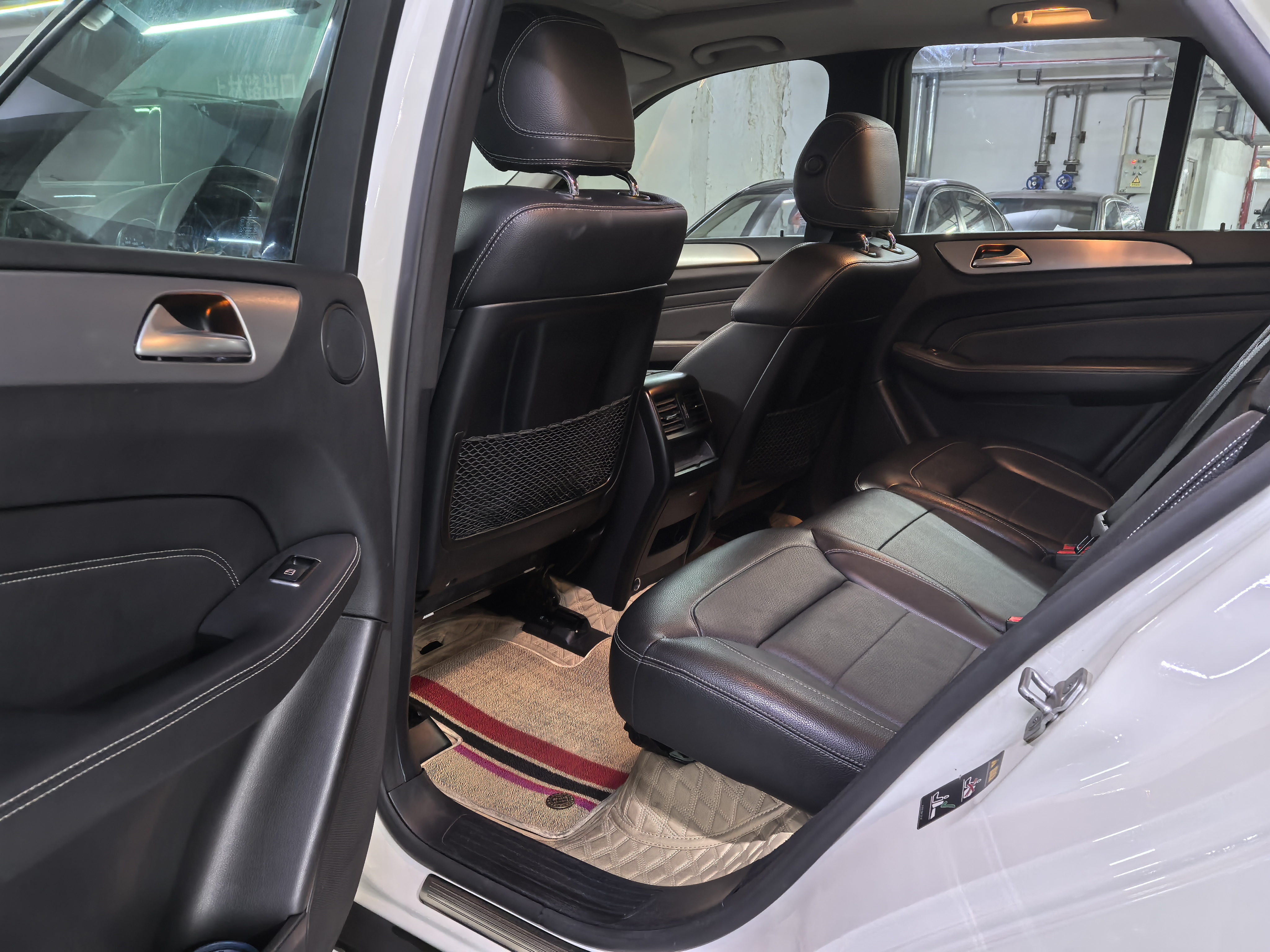 Mercedes-Benz M Class 2013 car image #5