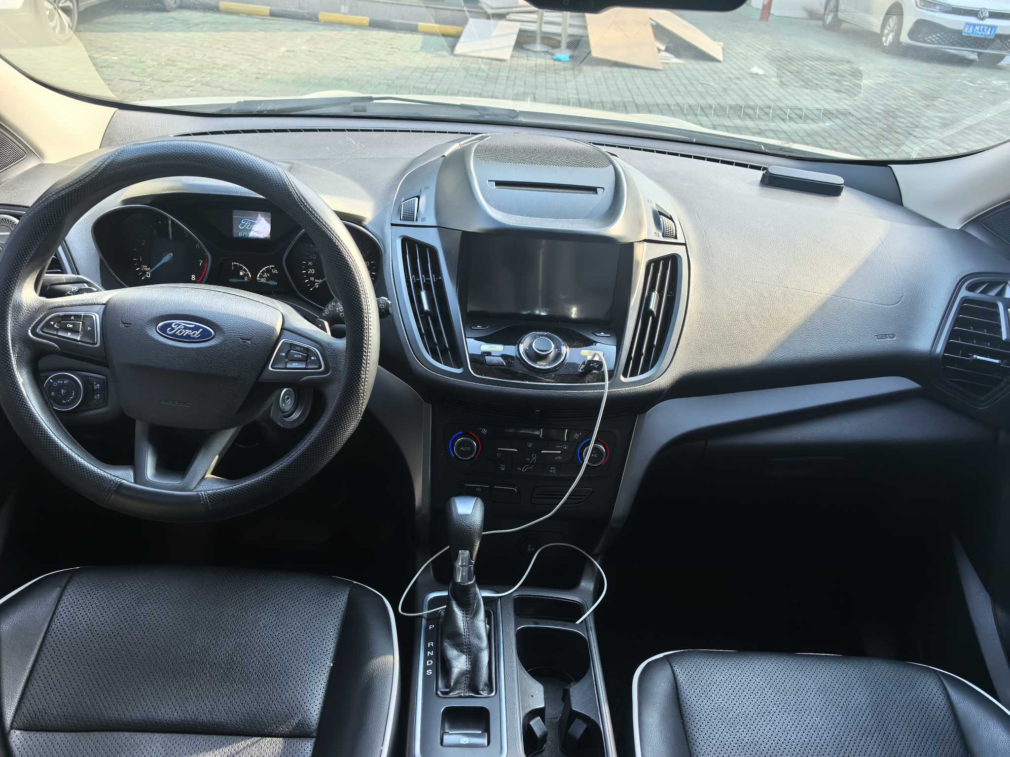 Ford Kuga 2017 car image #5
