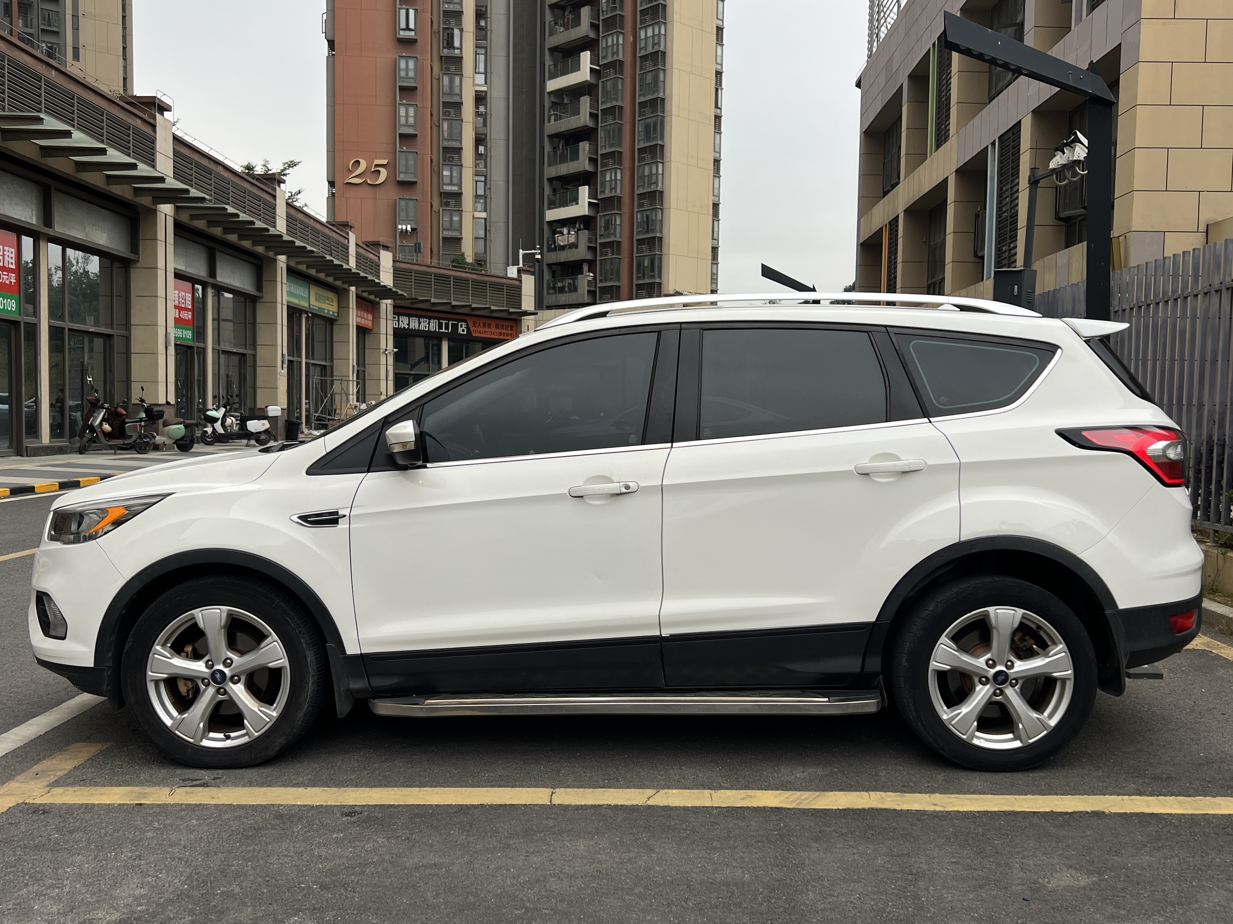 Ford Kuga 2017 car image #5
