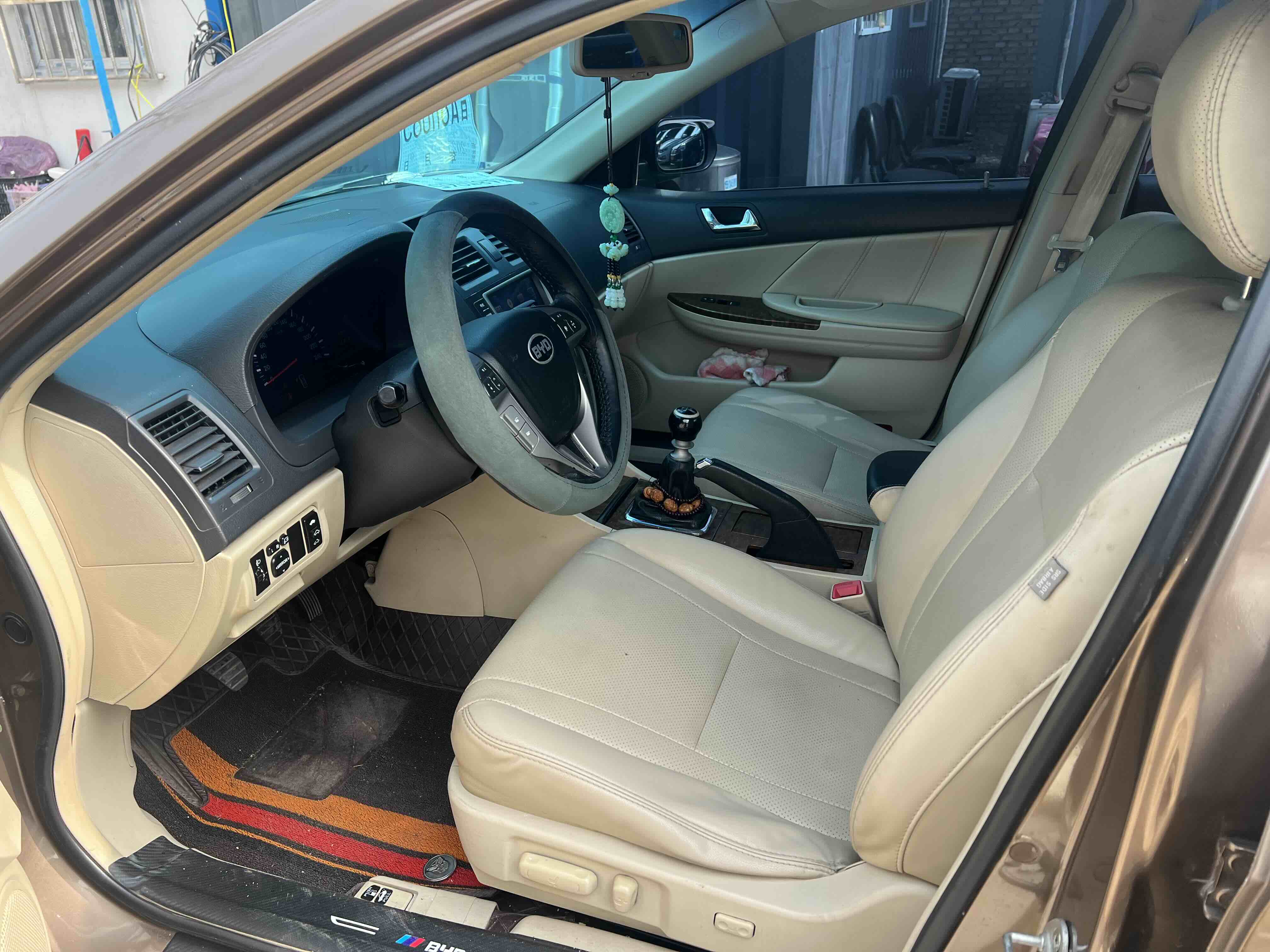 BYD G6 2012 #5 BYD G6 2012 car image #5