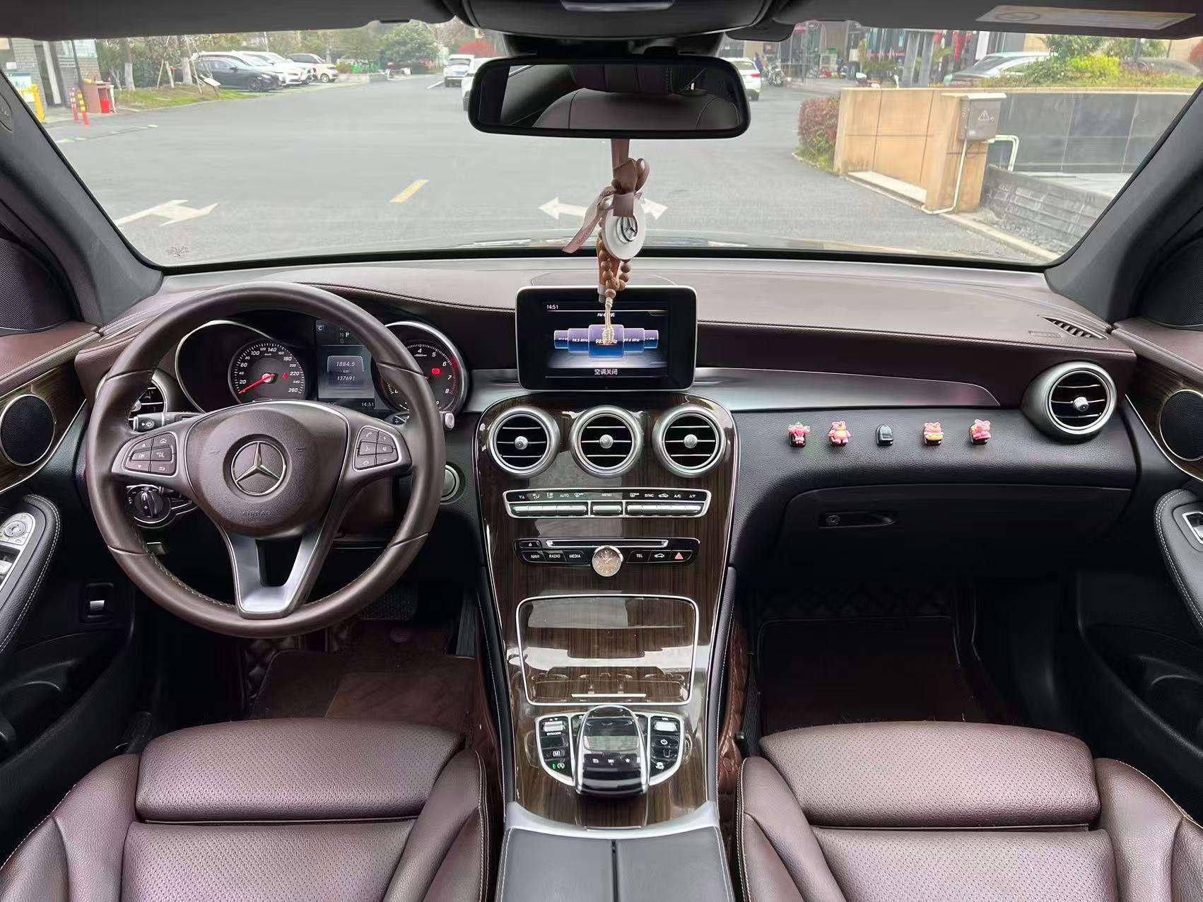 Mercedes-Benz GLC Class 2017 car image #5