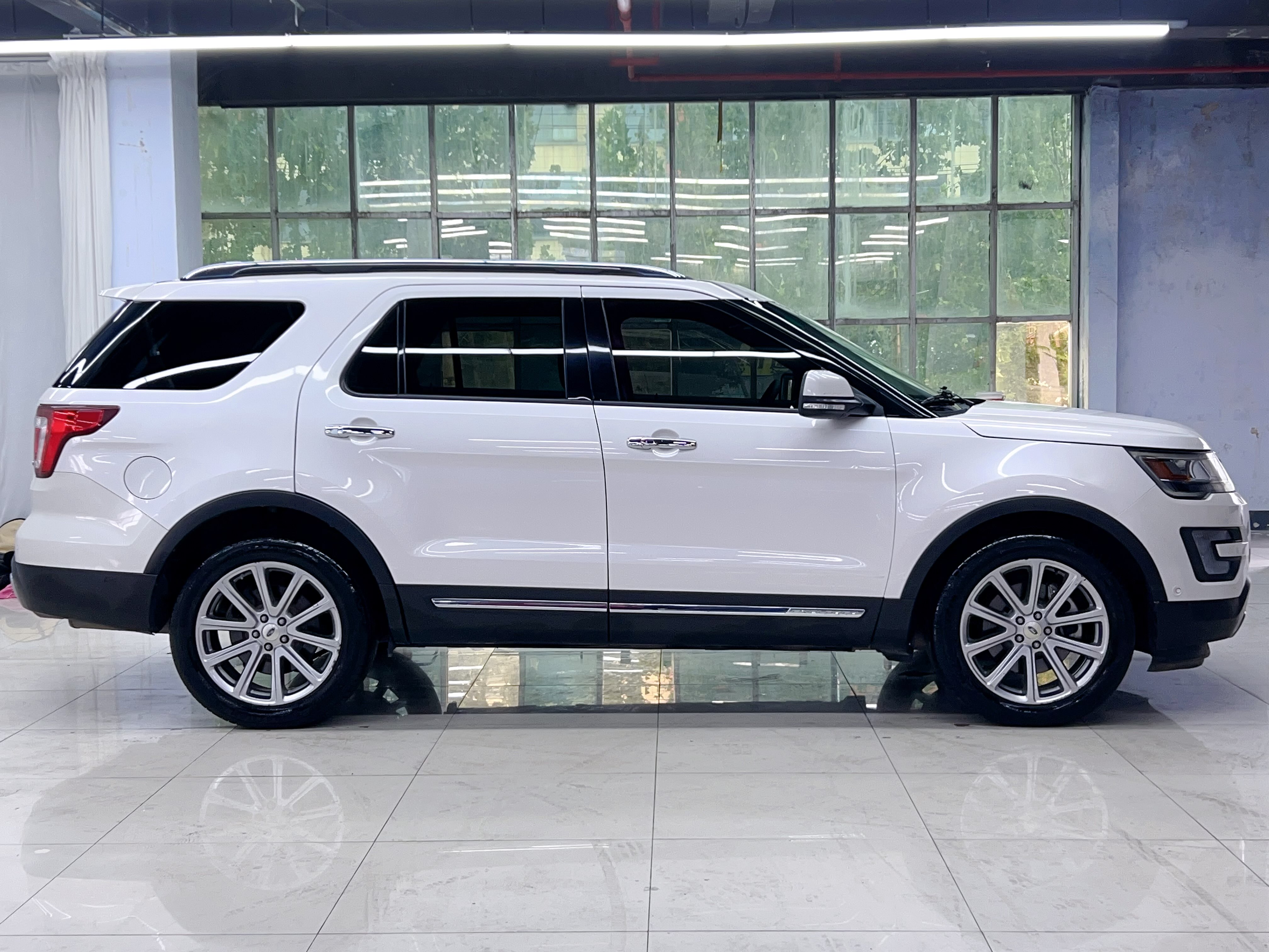 Ford Explorer (Imported) 2017 #5 Ford Explorer (Imported) 2017 صورة سيارة #5