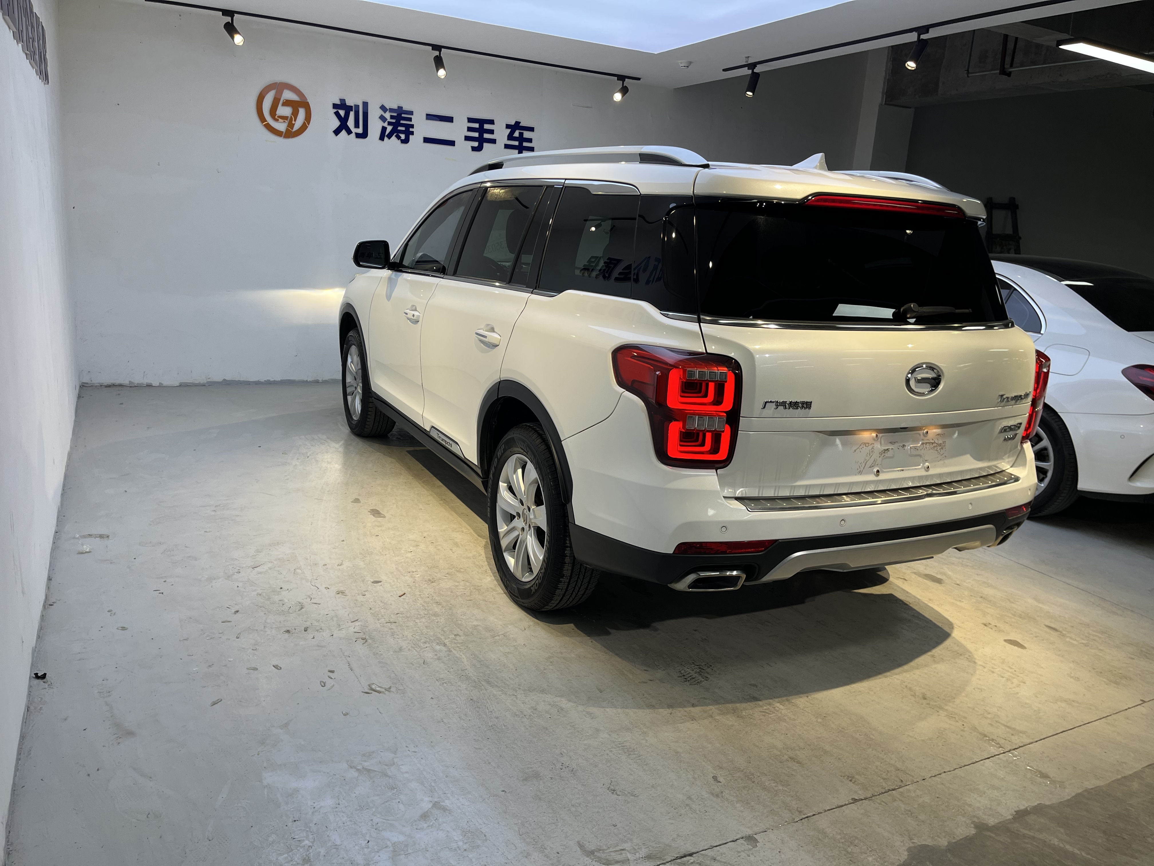 GAC Trumpchi GS8 2019 car image #5