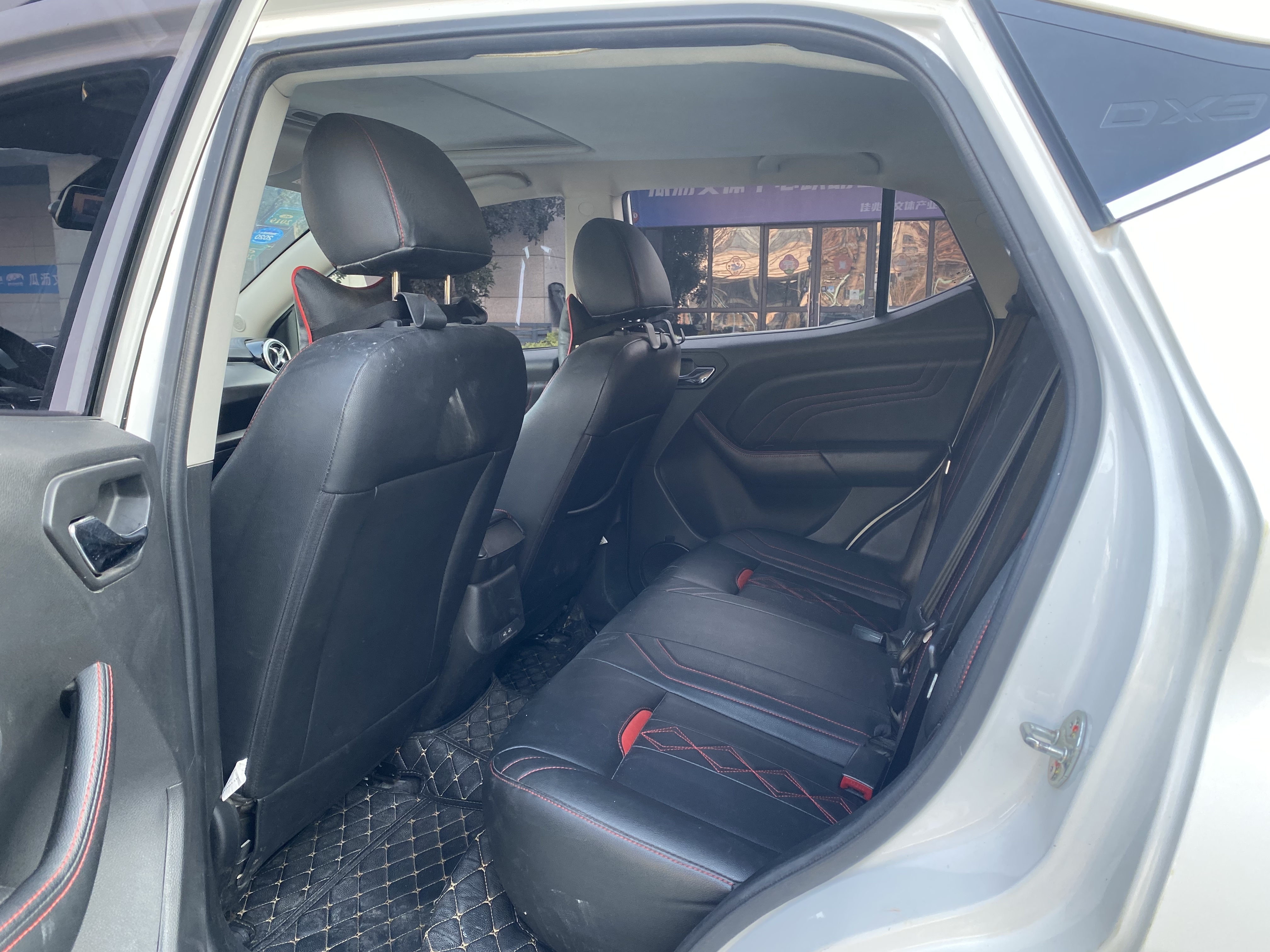 Soueast DX3 2017 #5 Soueast DX3 2017 car image #5