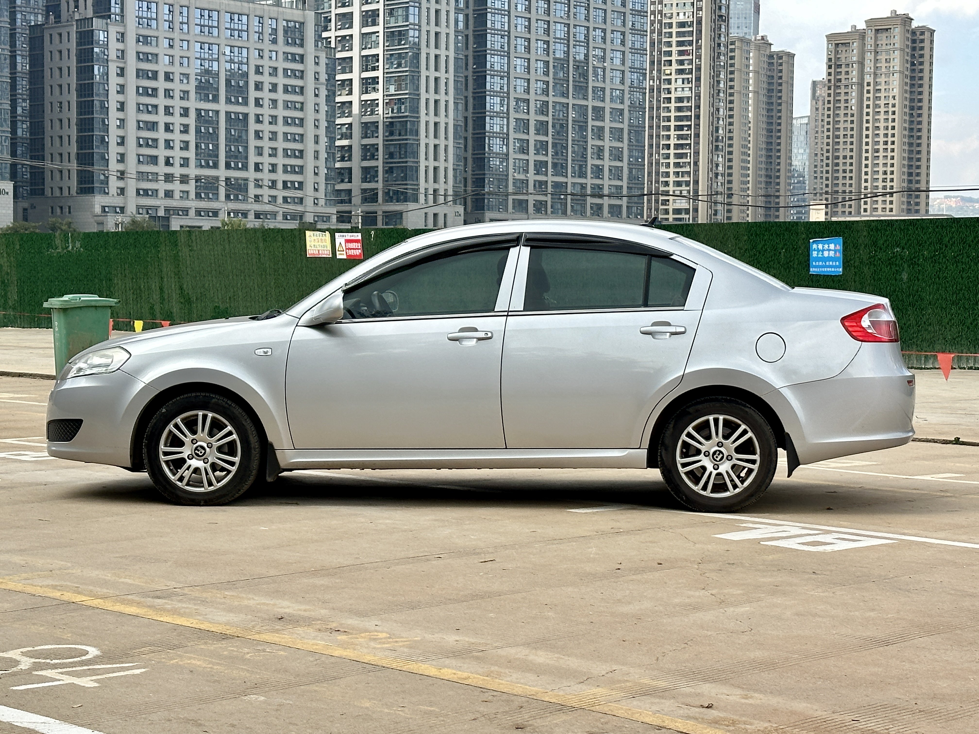 Chery E5 2014 immagine di auto #5