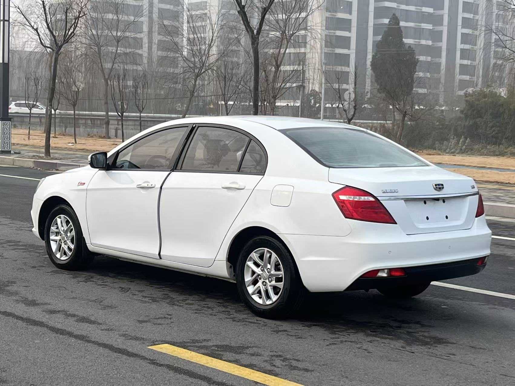 GEELY Emgrand 2017 immagine di auto #5