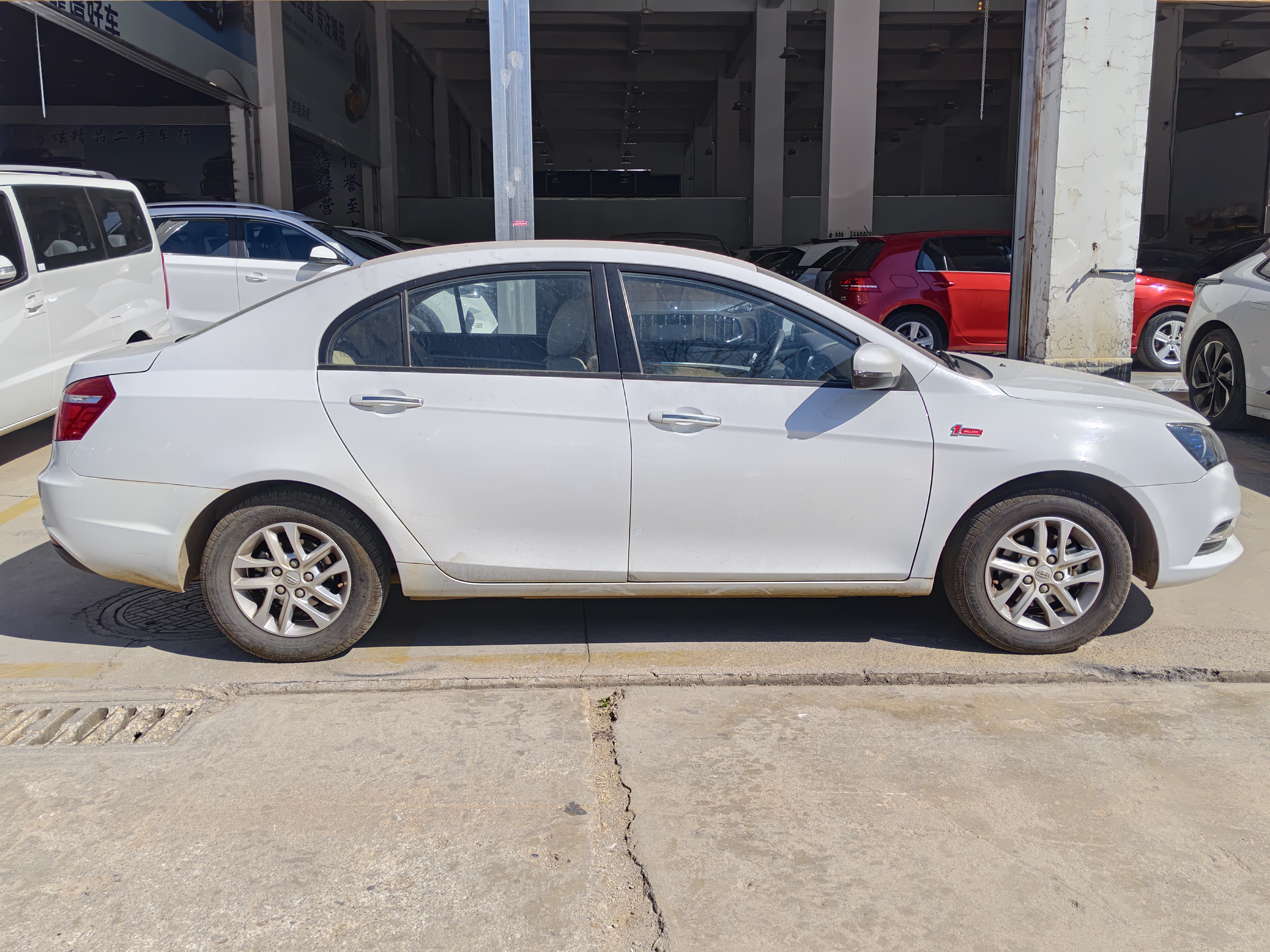 GEELY Emgrand 2017 car image #5