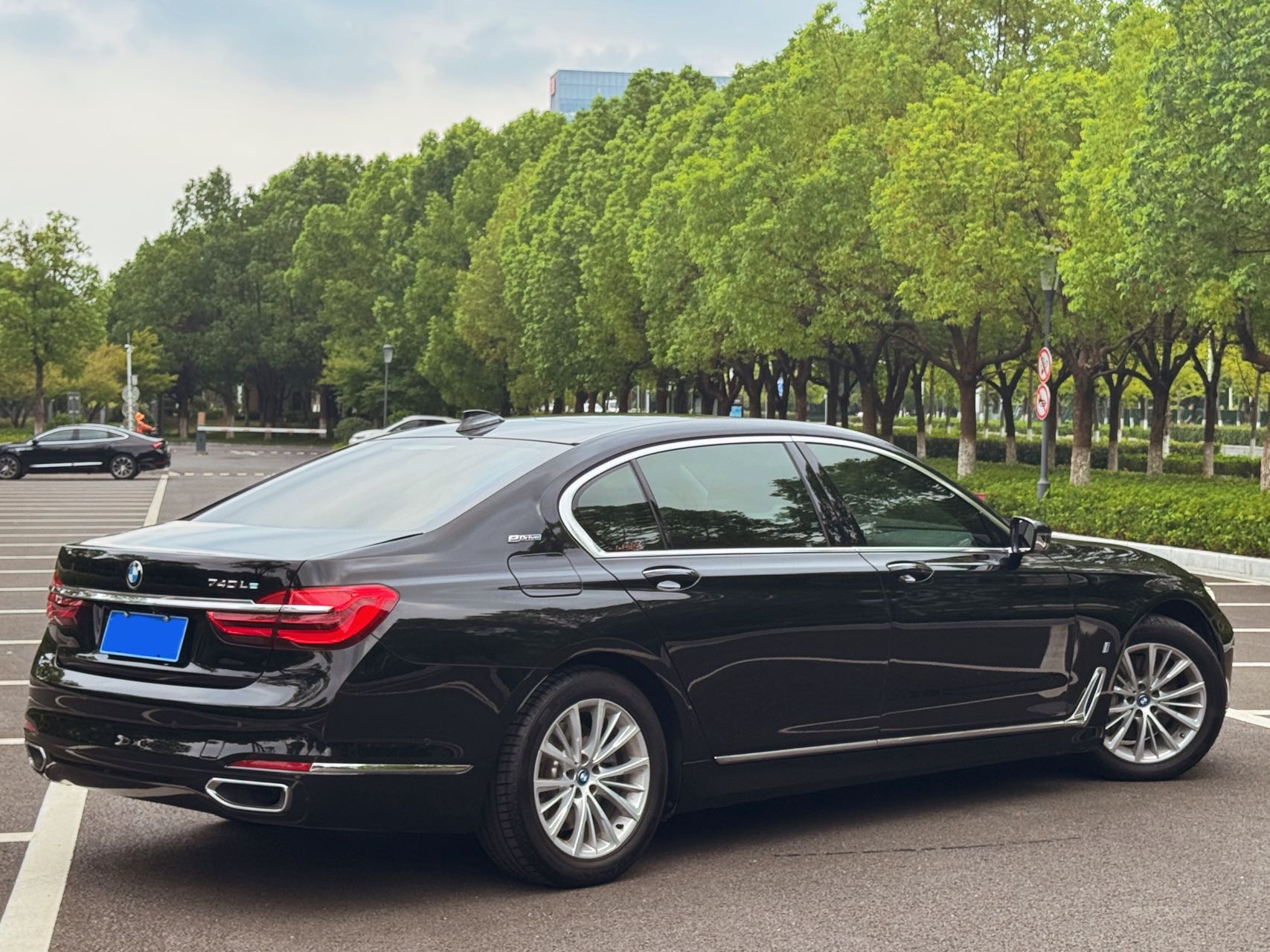 BMW 7 Series New Energy 2017 #5 BMW 7 Series New Energy 2017 car image #5