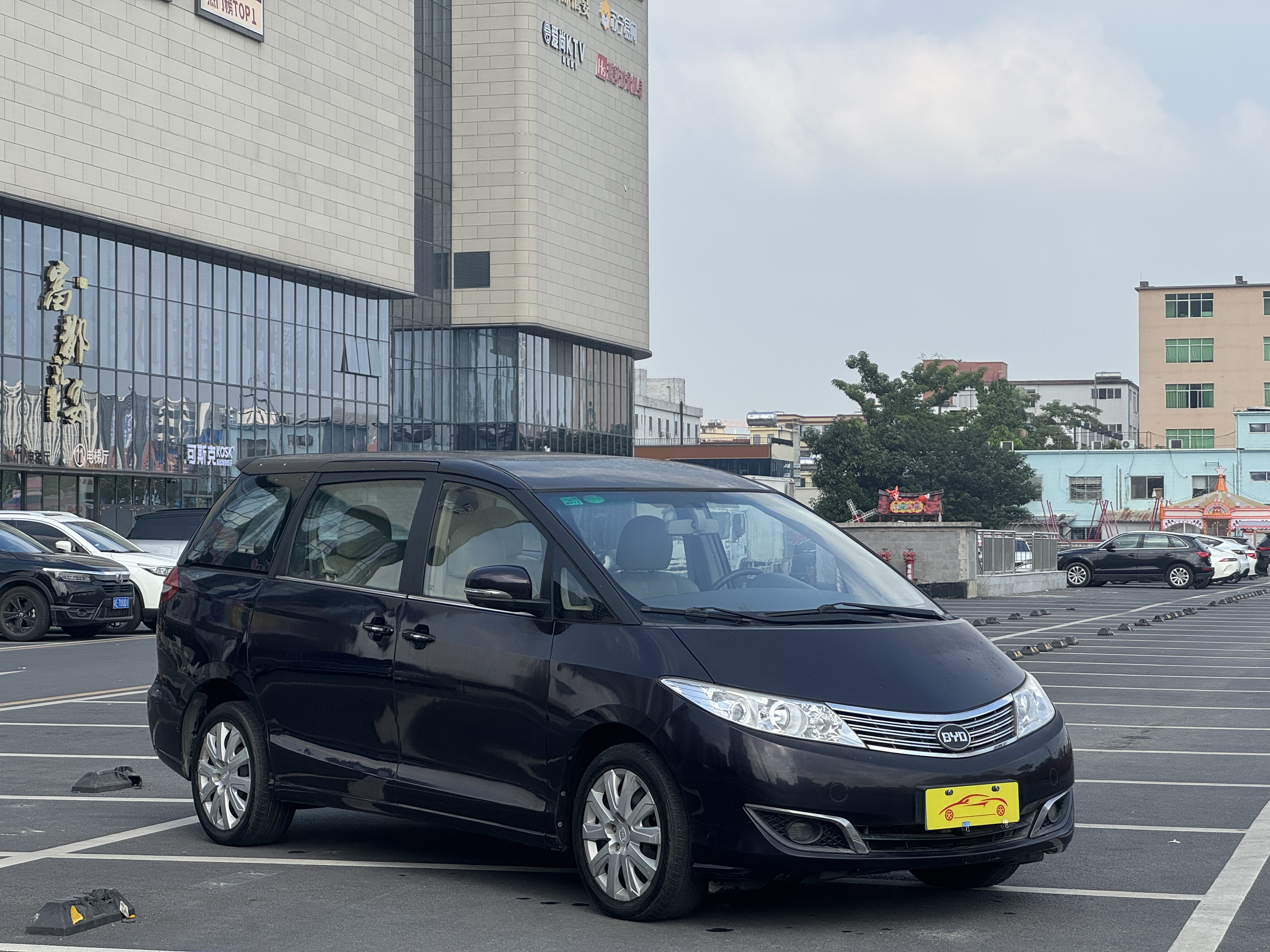 BYD M6 2017 car image #5