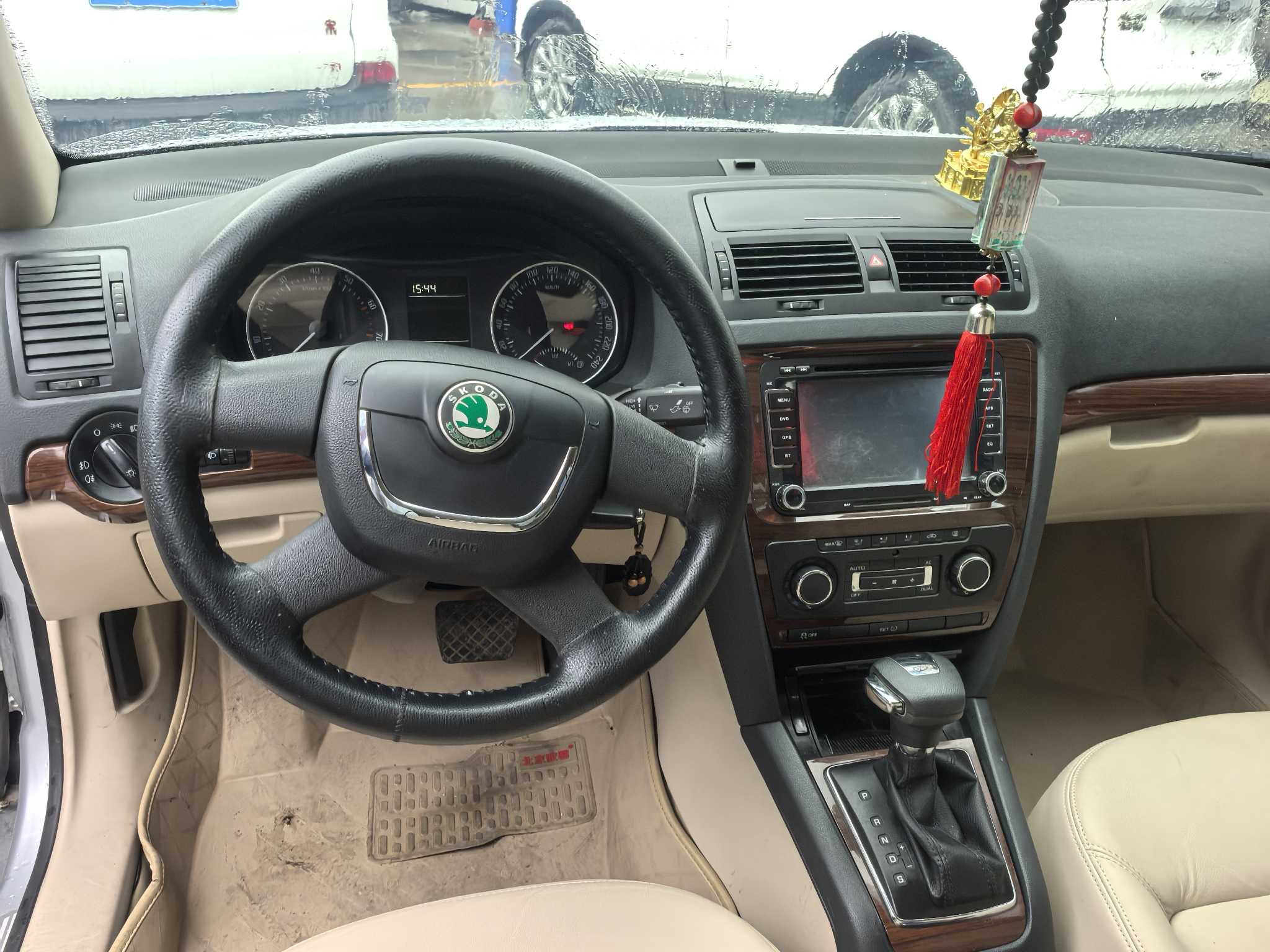 Skoda Octavia 2013 car image #5