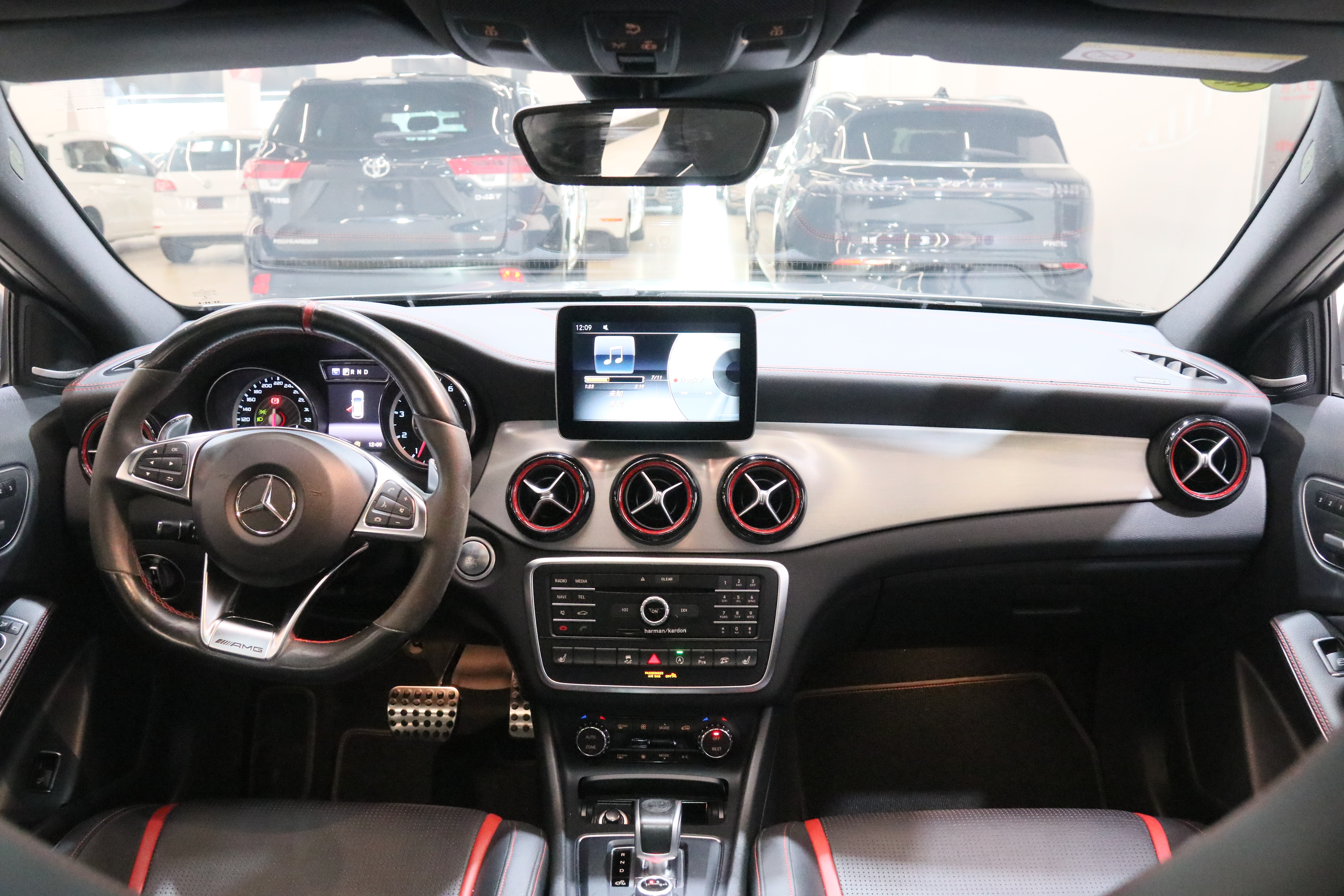 Mercedes-Benz GLA AMG 2017 car image #5