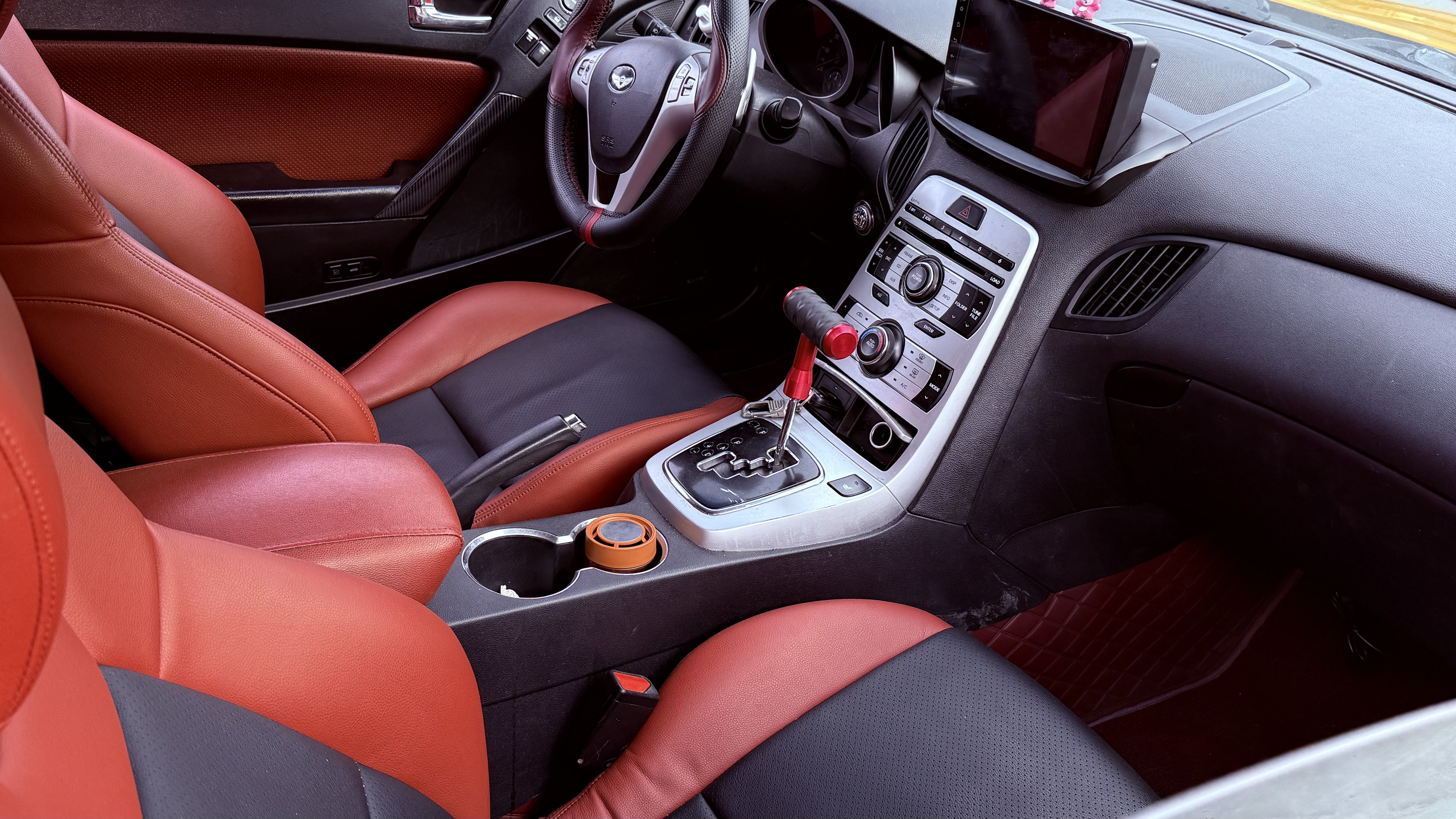 Hyundai Rohens 2010 #5 Hyundai Rohens 2010 car image #5